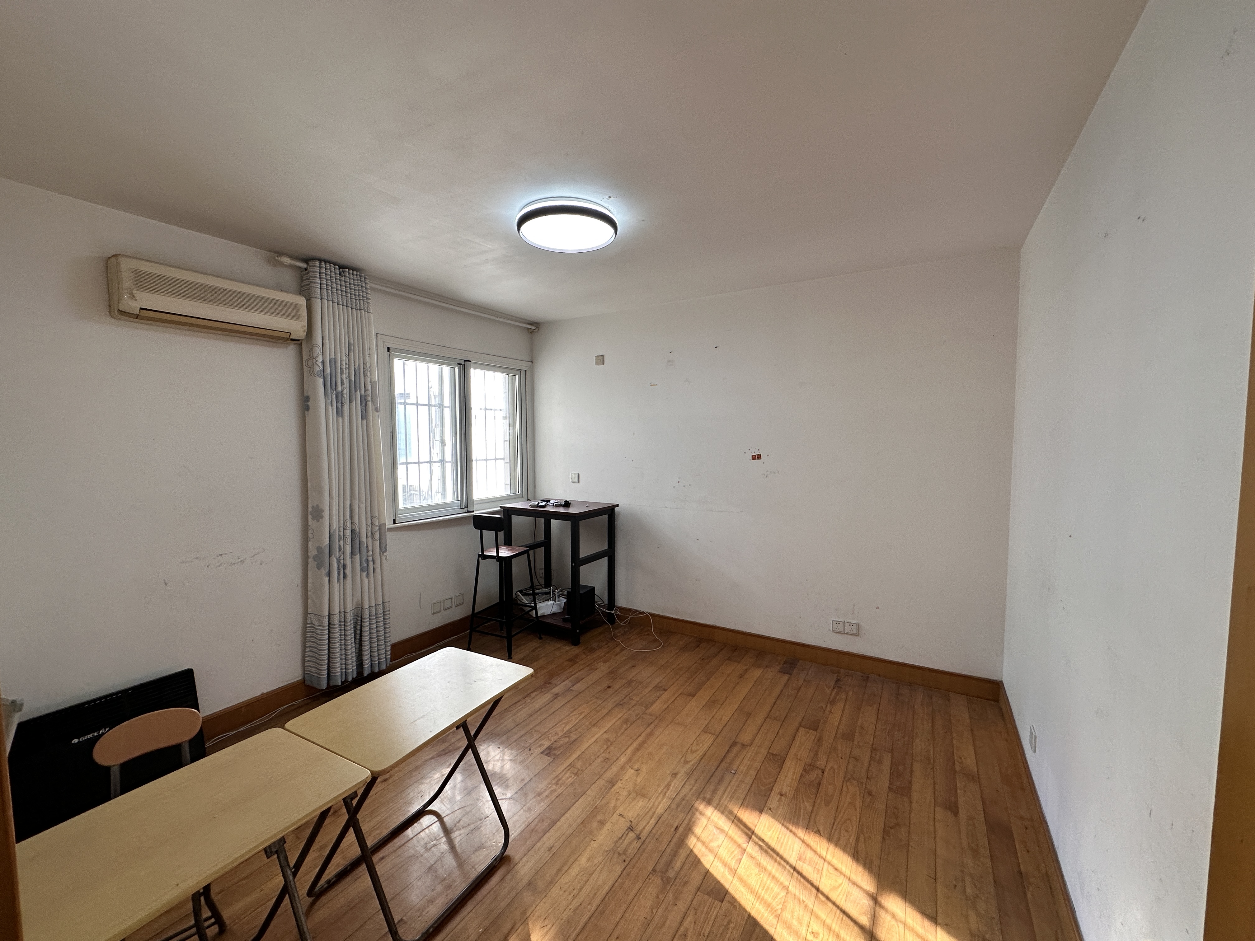 八仙花苑 3室2厅2卫 136m&sup2;