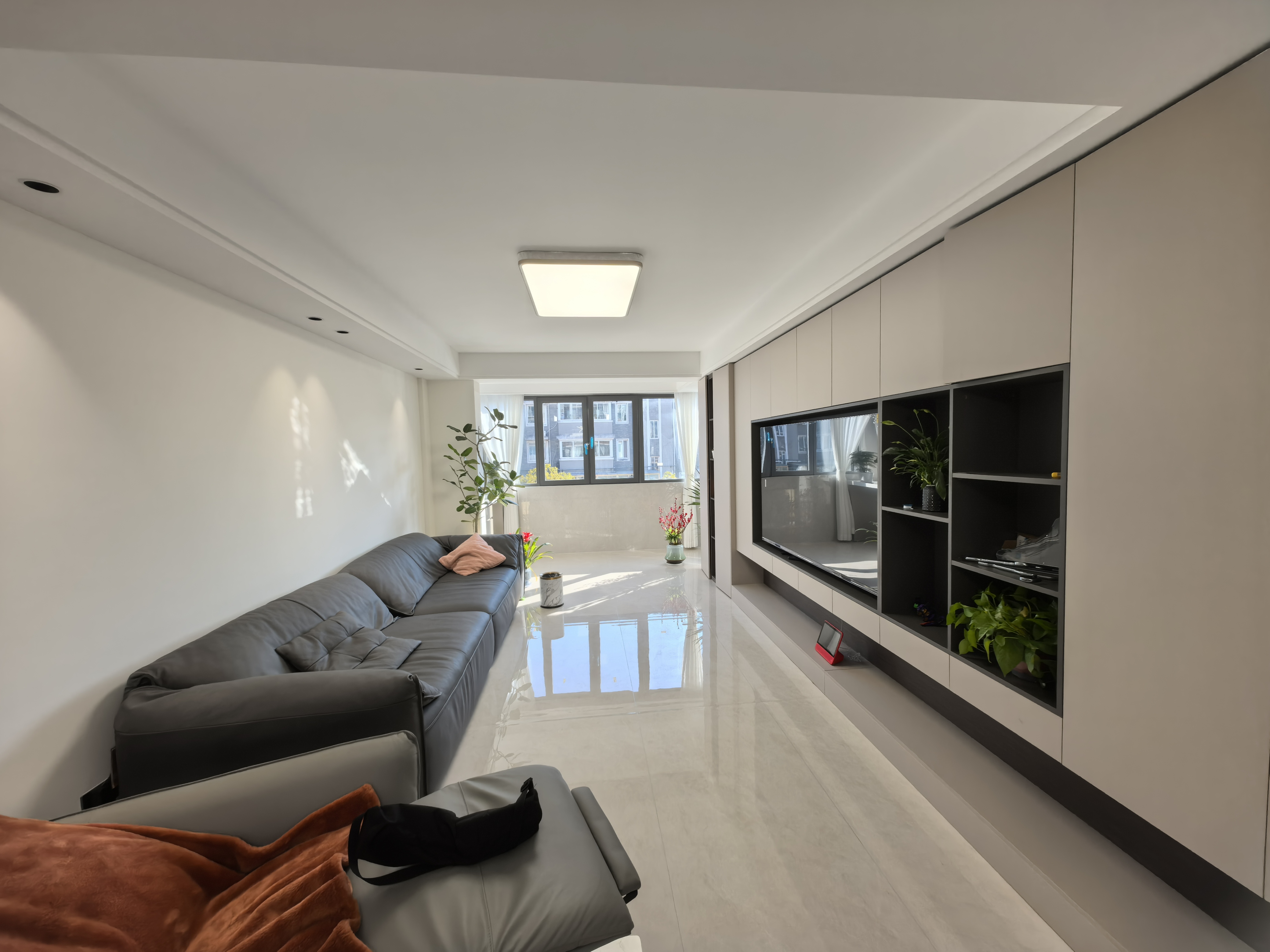 新港花苑 3室2厅2卫 145.23m²