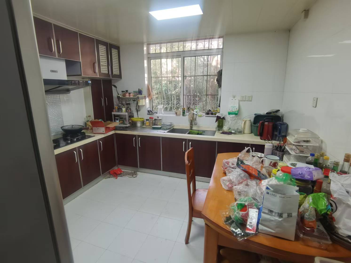 爱玛花苑 5室3厅3卫 241m&sup2;