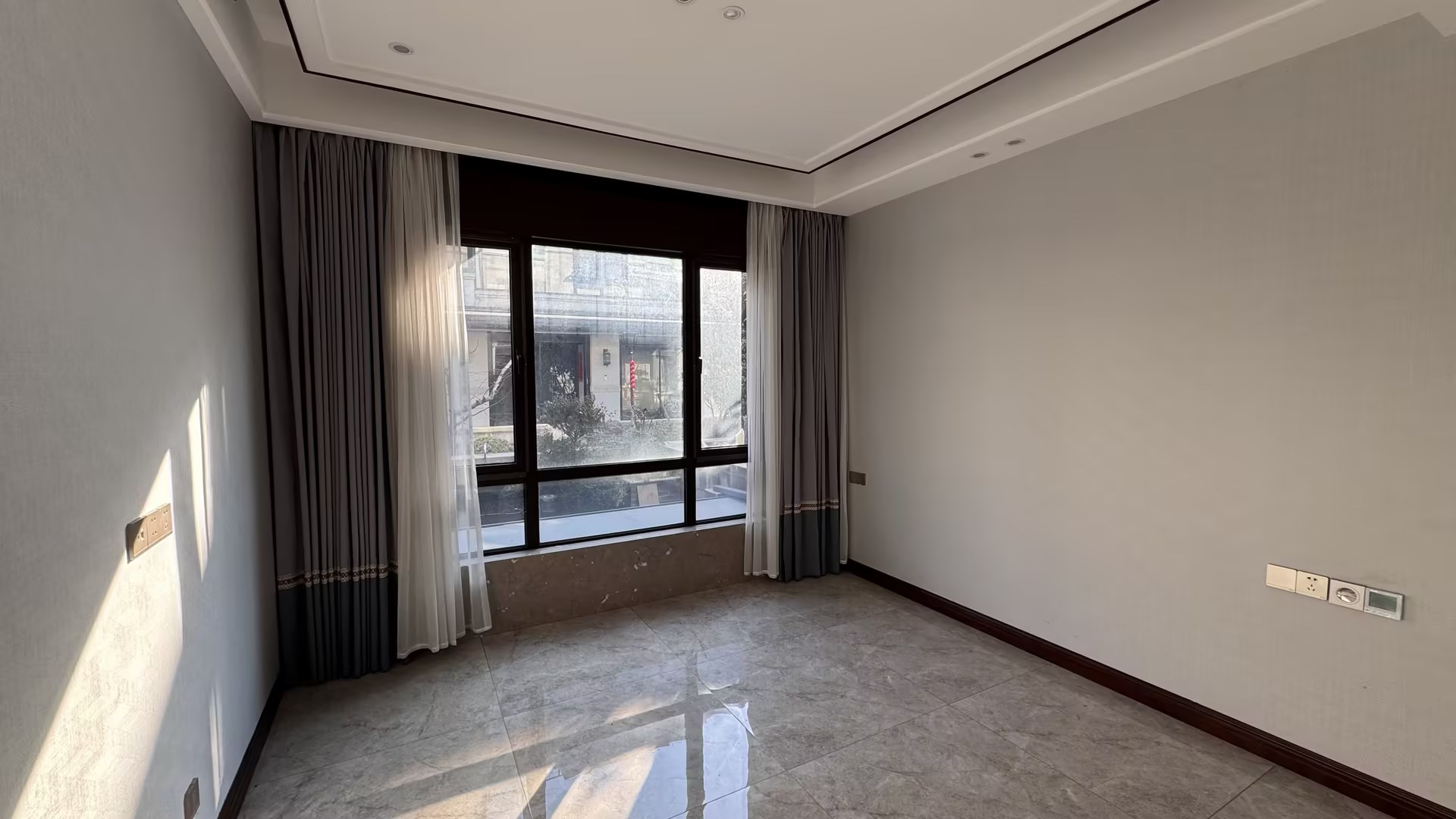 盛和九里香堤一期 5室2厅3卫 260.00m&sup2;