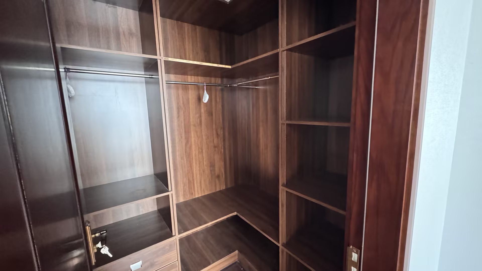 盛和九里香堤一期 5室2厅3卫 260.00m&sup2;
