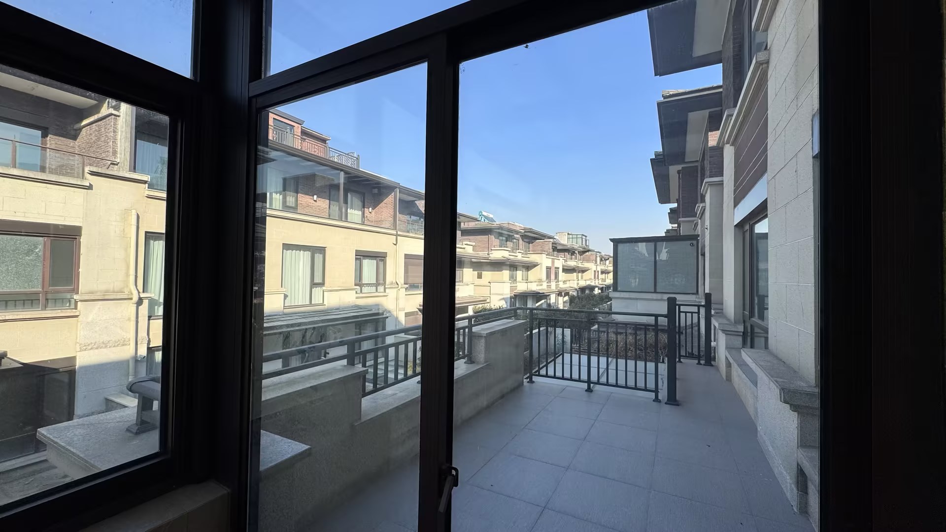 盛和九里香堤一期 5室2厅3卫 260.00m&sup2;