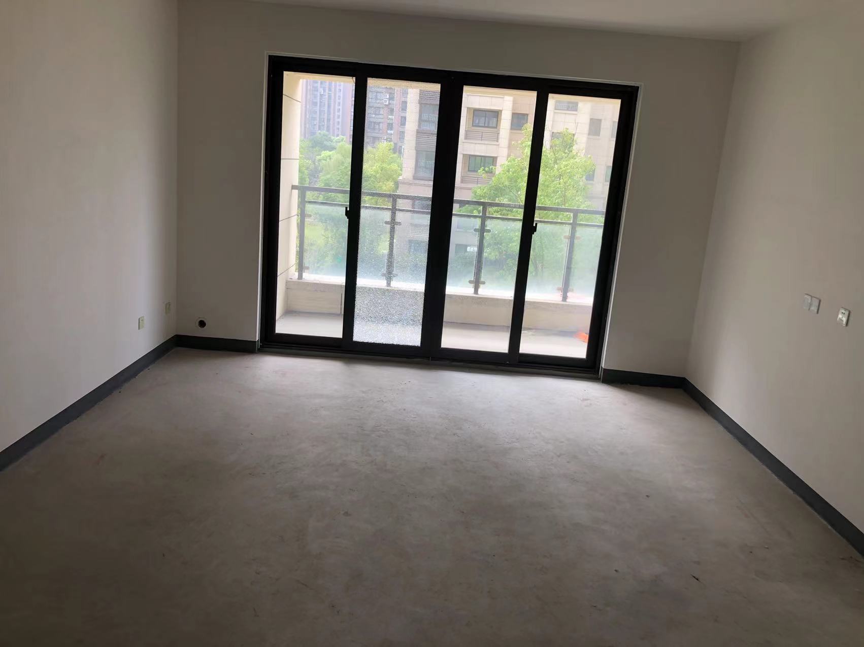 金溪漫花园 4室2厅2卫 140.95m²
