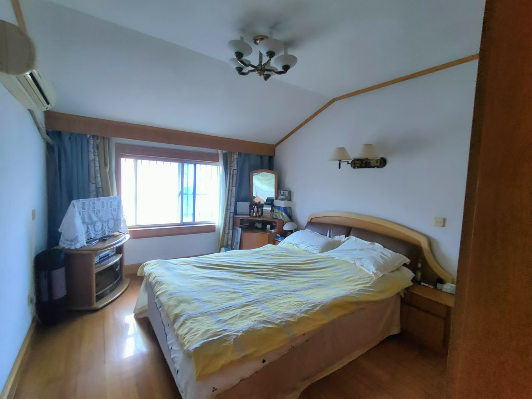 百花军宅苑 4室2厅1卫 68.06m²