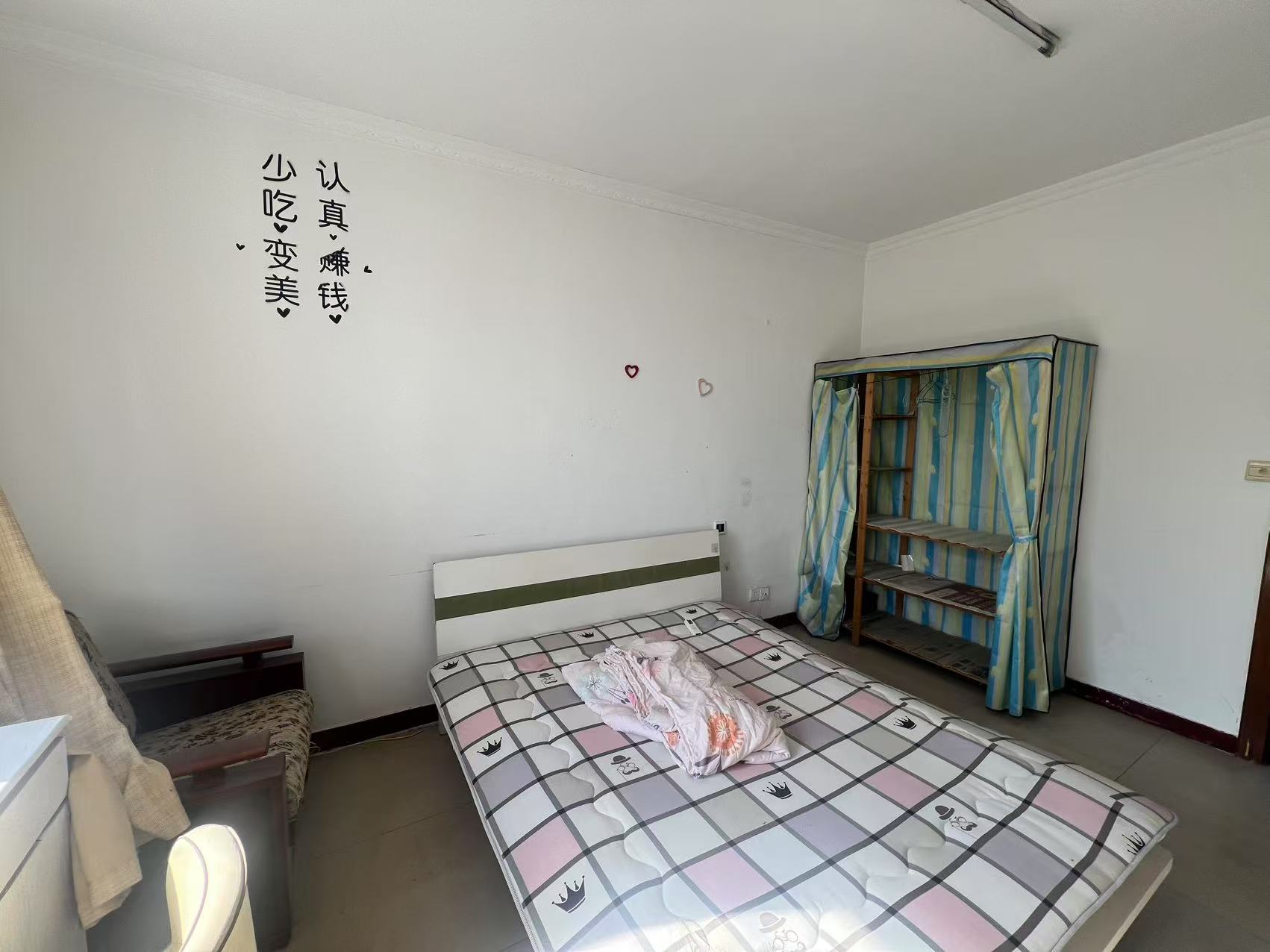 濠东路63号 3室1厅1卫 72m&sup2;