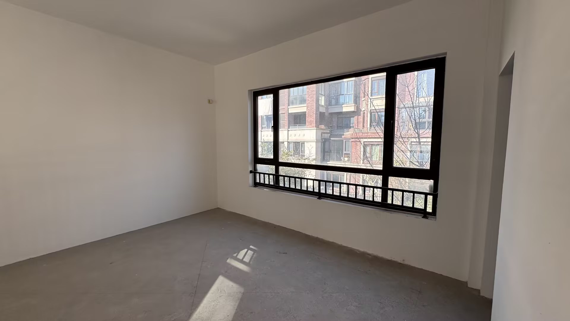 盛和九里香堤一期 5室2厅2卫 295m²