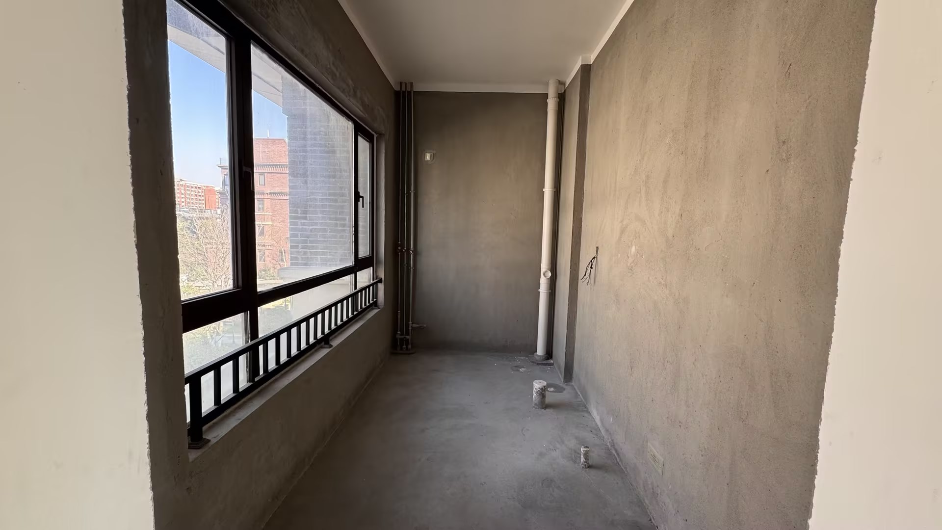 盛和九里香堤一期 5室2厅2卫 295m²