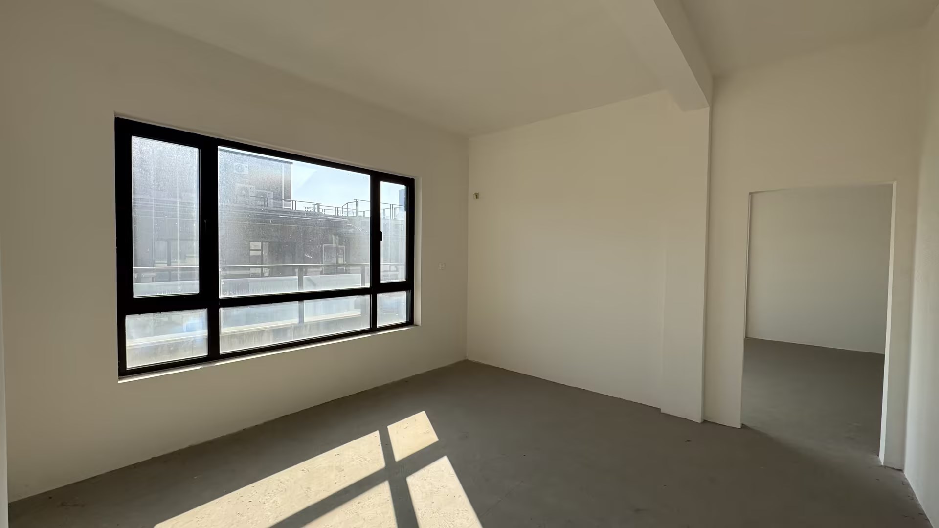 盛和九里香堤一期 5室2厅2卫 295m²