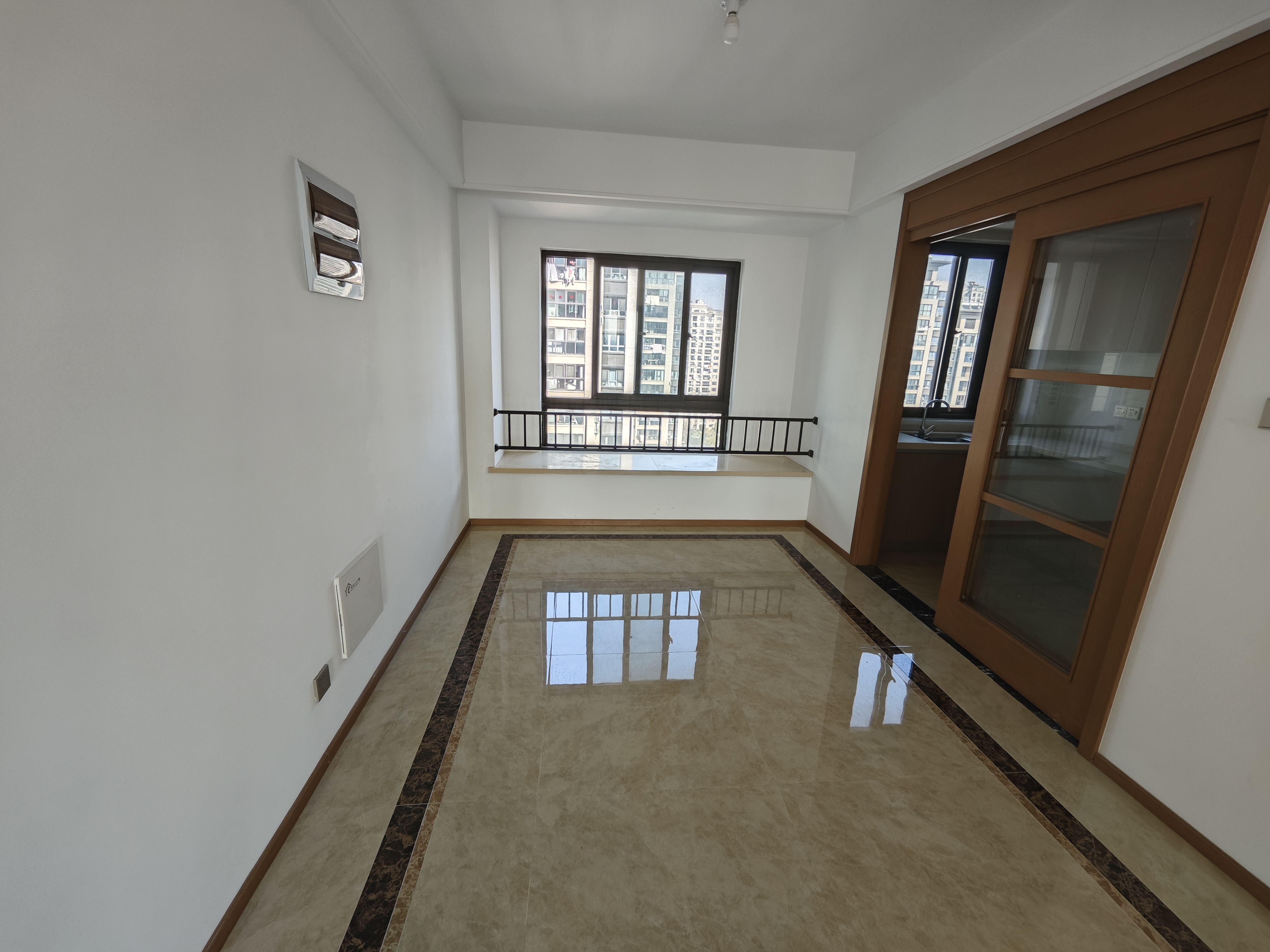 上悦城 4室2厅2卫 144m&sup2;