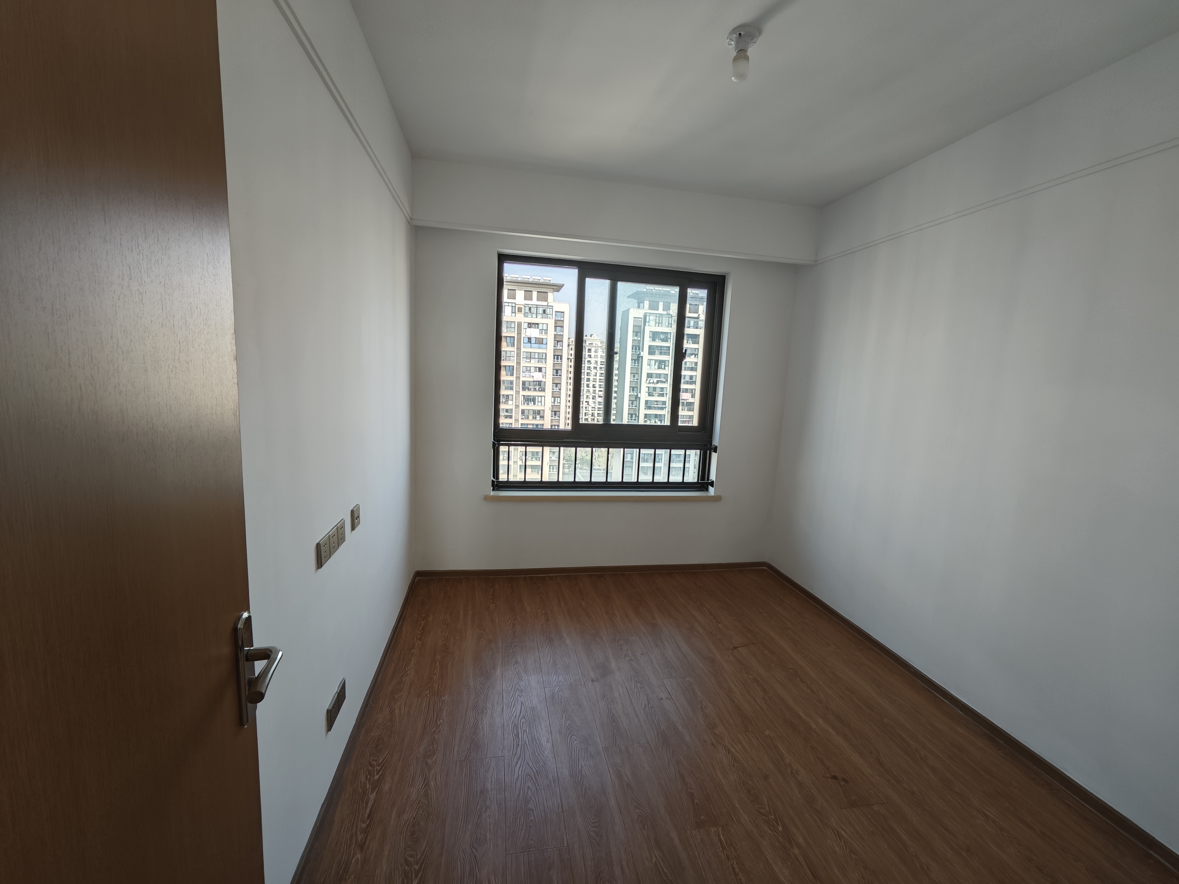 上悦城 4室2厅2卫 144m&sup2;