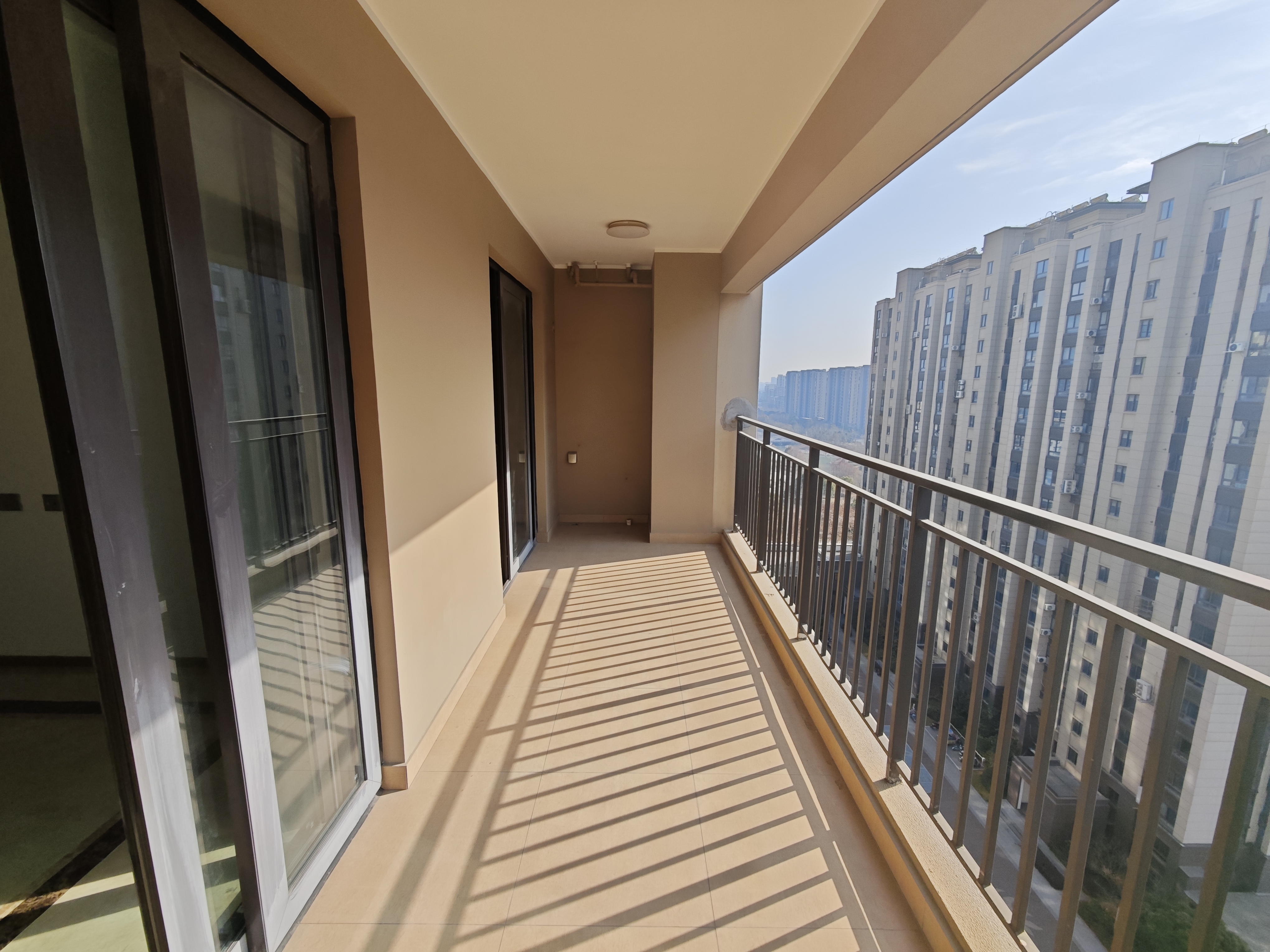 上悦城 4室2厅2卫 144m&sup2;