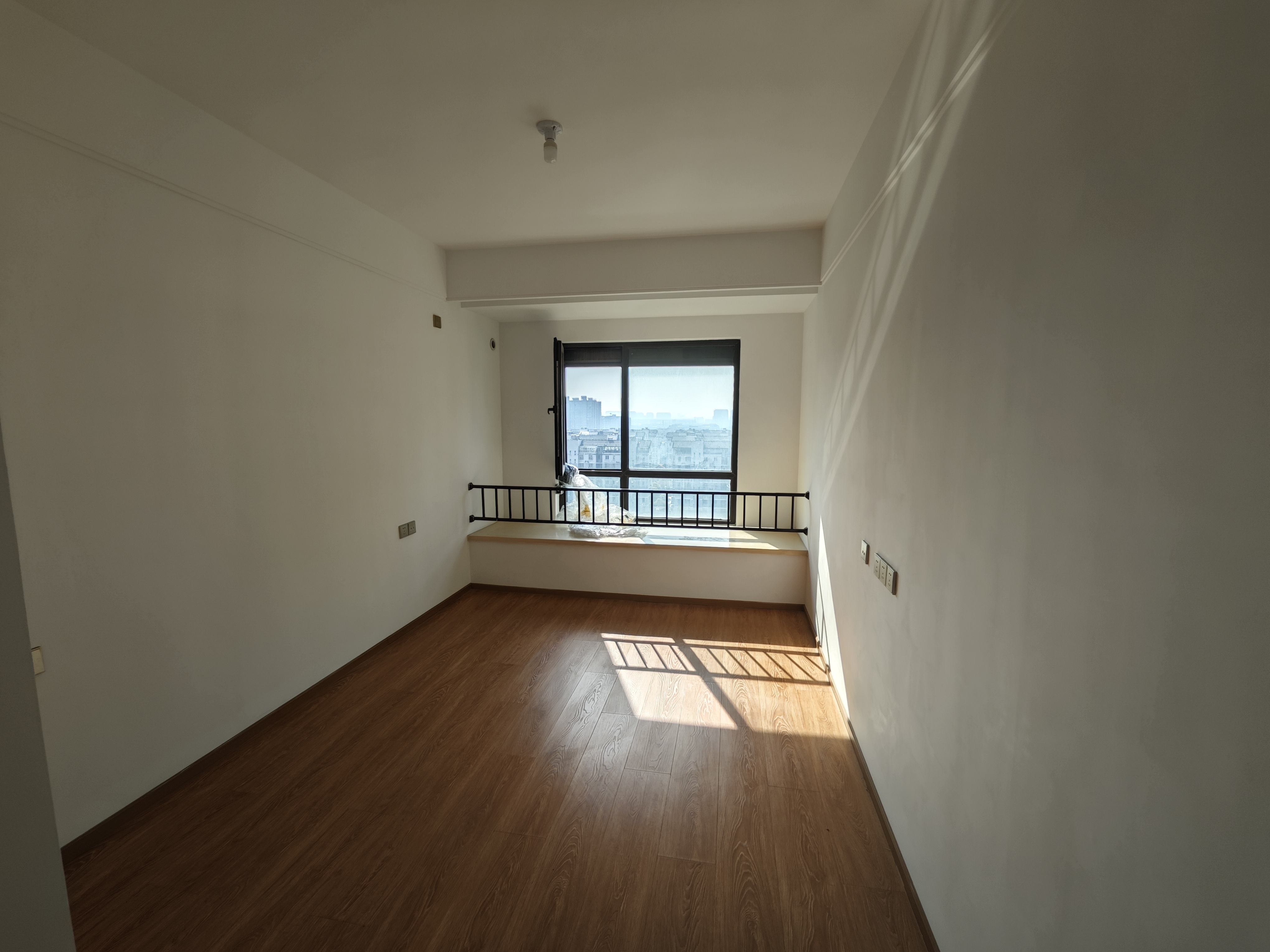 上悦城 4室2厅2卫 144m&sup2;