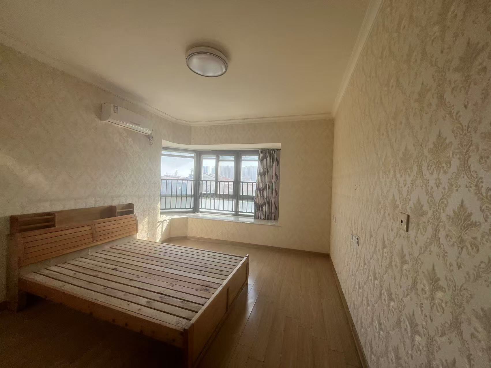 碧桂园天玺湾南区 4室2厅2卫 140m&sup2;