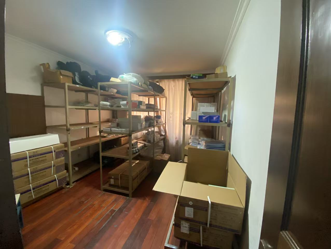 光明南村 3室2厅1卫 131m&sup2;