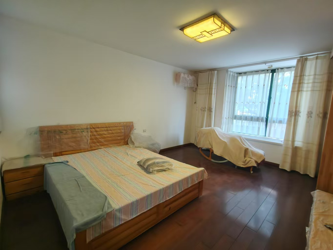 江海皇都私家花园 4室2厅2卫 147.6m&sup2;