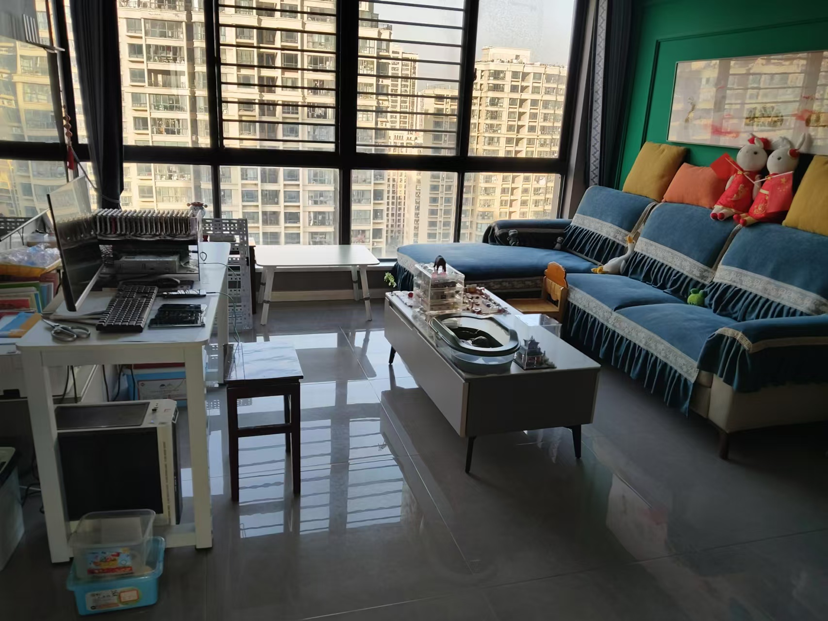 中港翡翠城 4室2厅1卫 107.53m²
