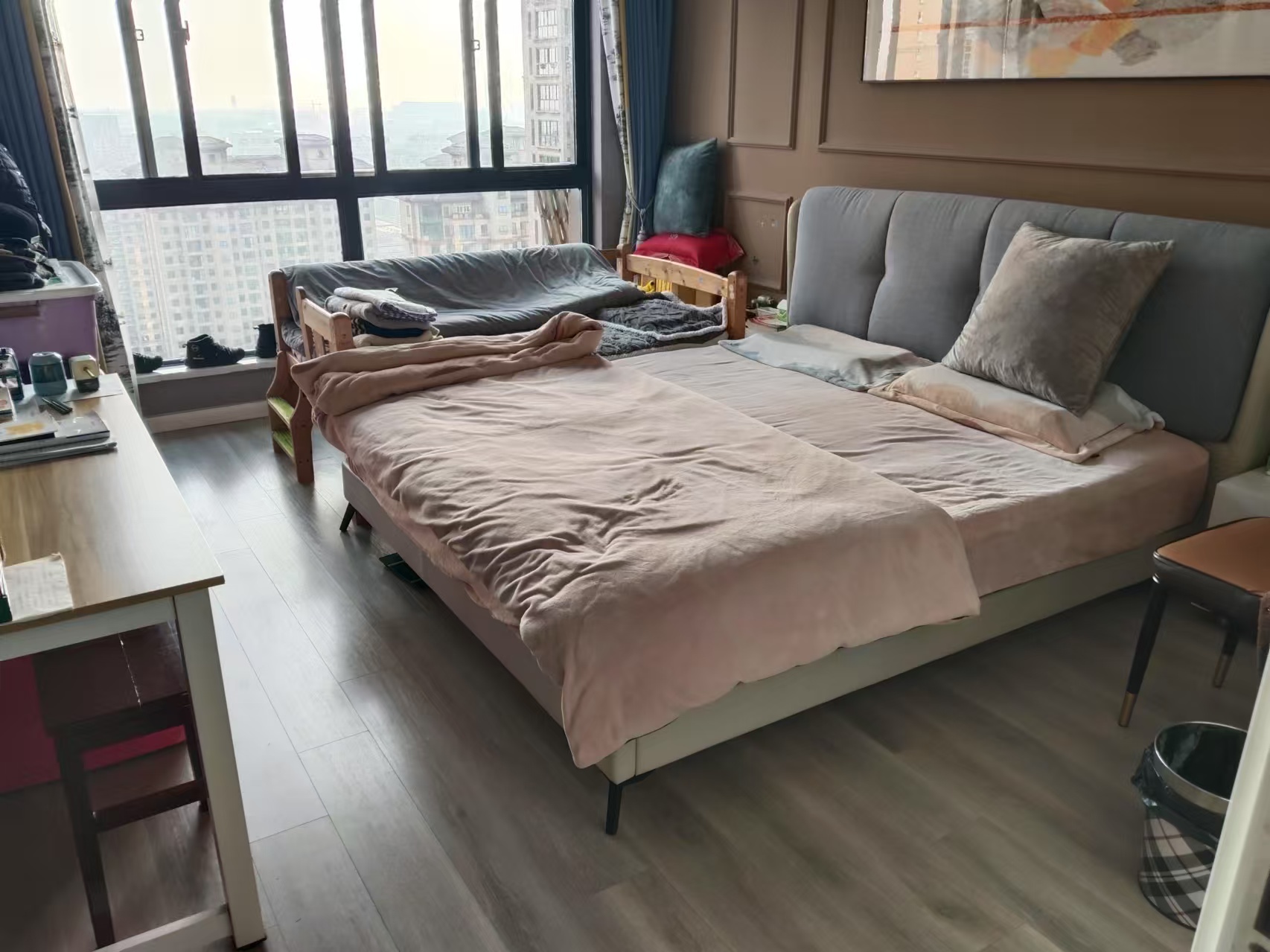 中港翡翠城 4室2厅1卫 107.53m²