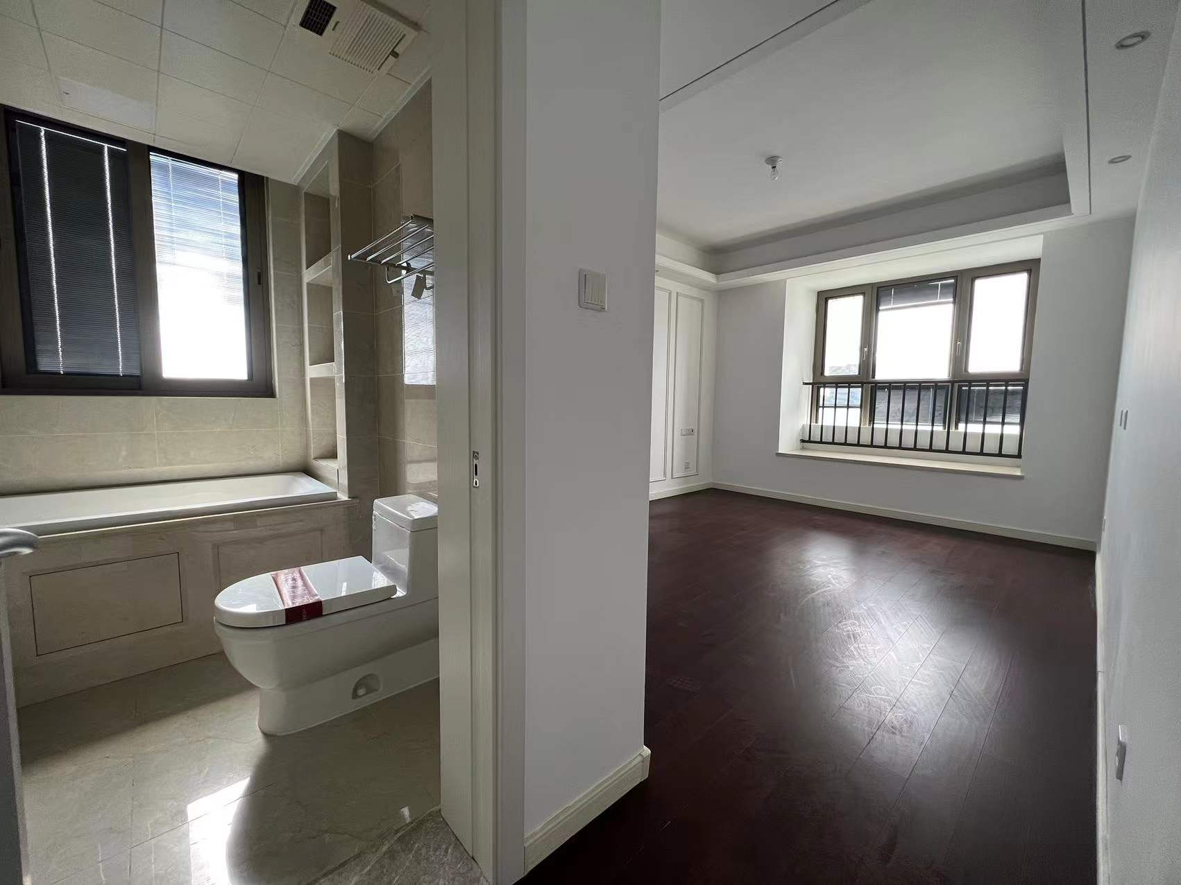 九玺台 3室1厅2卫 143.11m&sup2;