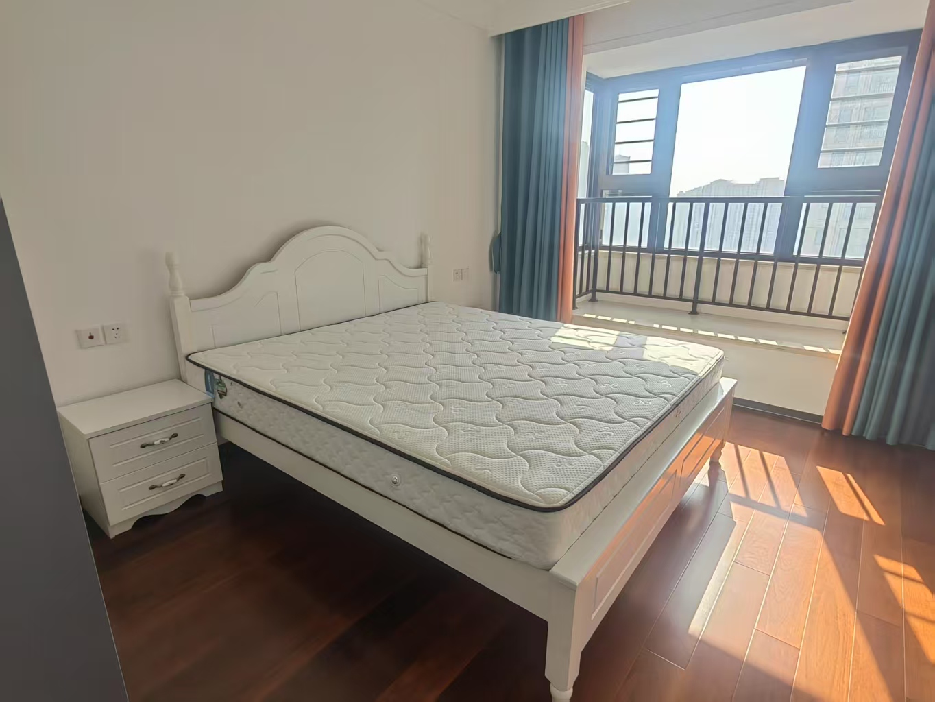 云樾东方 3室2厅2卫 124m&sup2;