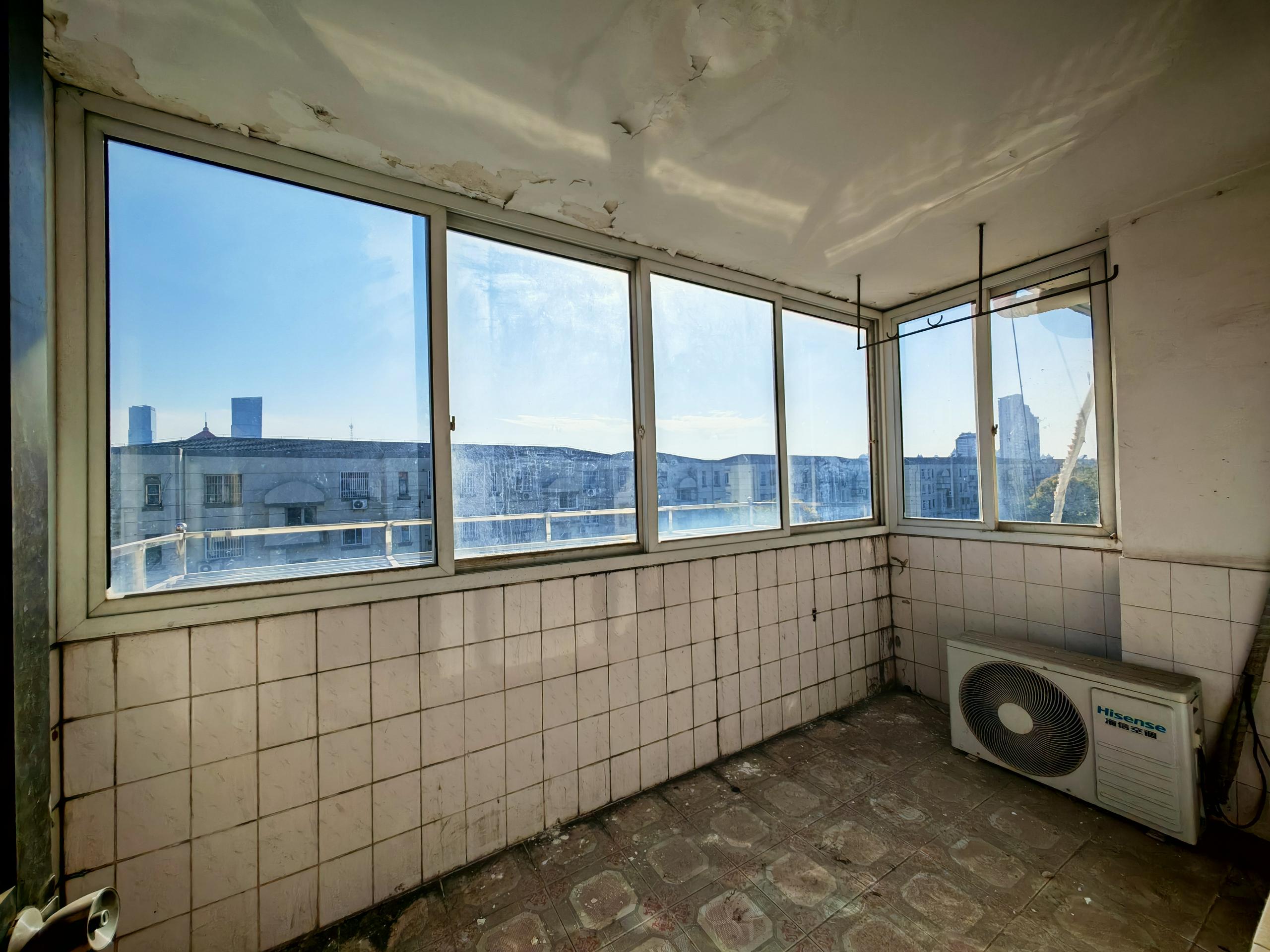 银花苑 4室1厅2卫 106m&sup2;