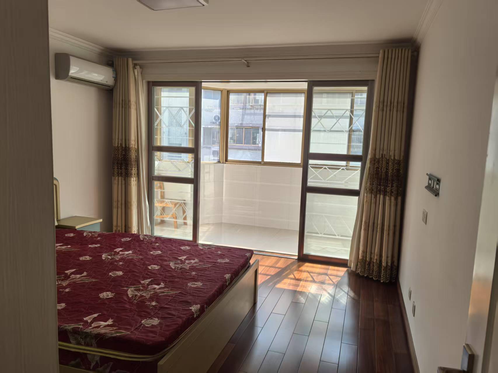 天都花苑 3室1厅1卫 109m&sup2;