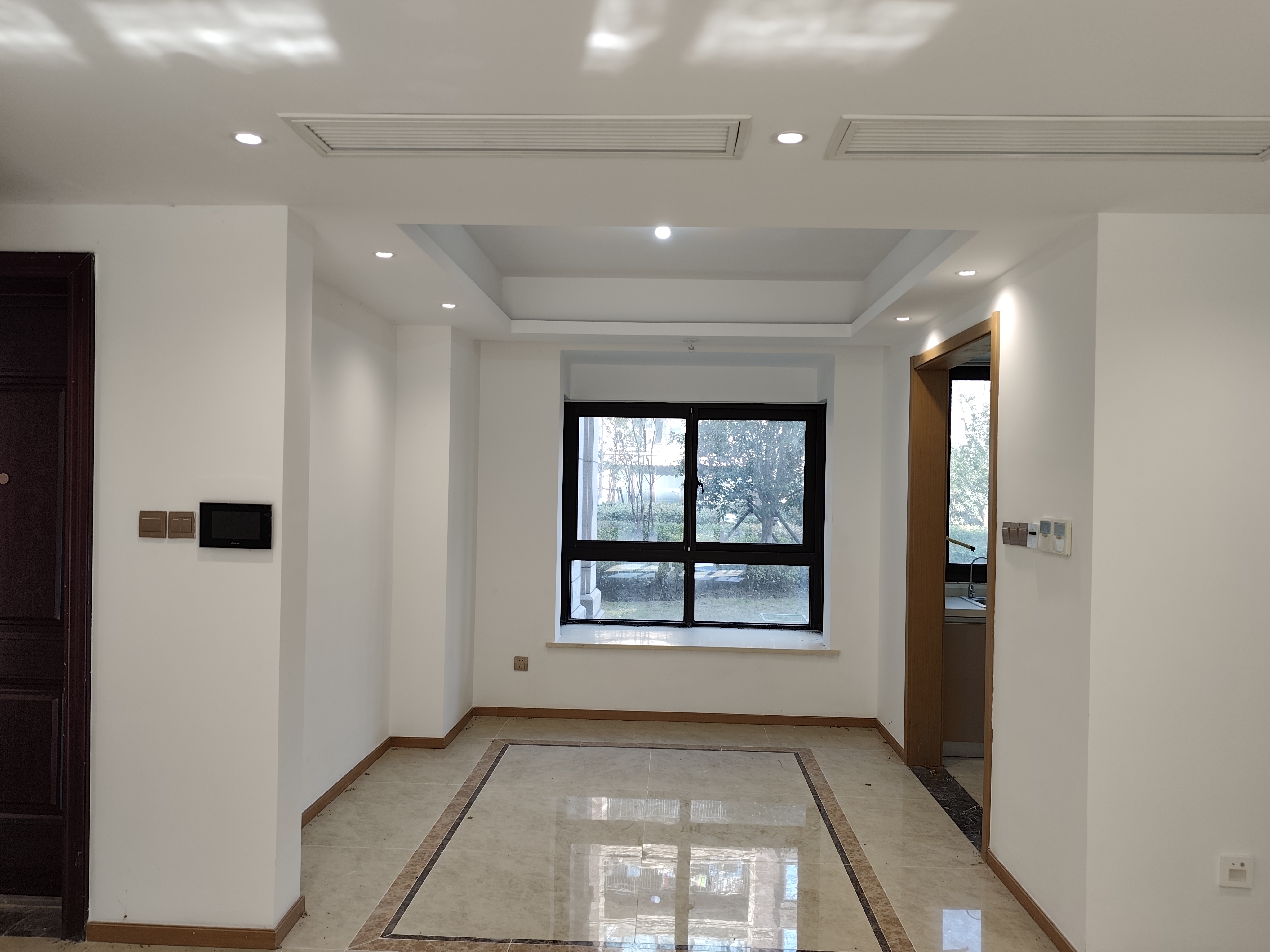 林肯公园 4室2厅2卫 121.42m²