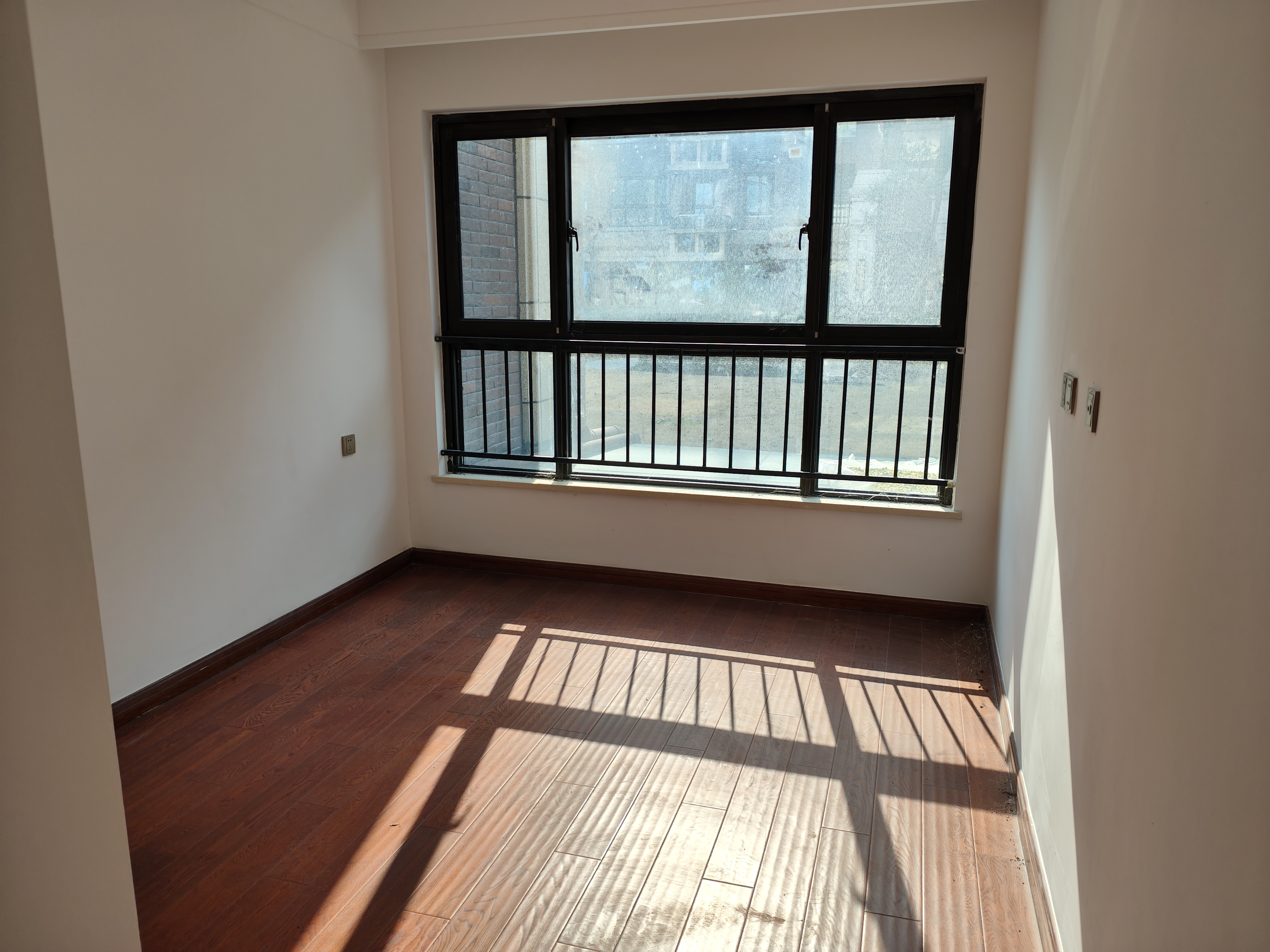 林肯公园 4室2厅2卫 121.42m&sup2;