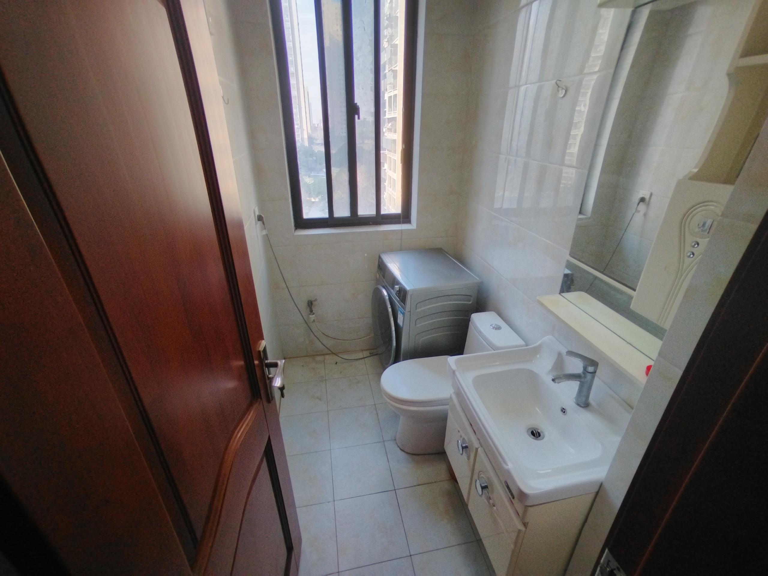 融悦华庭 3室2厅2卫 129m&sup2;