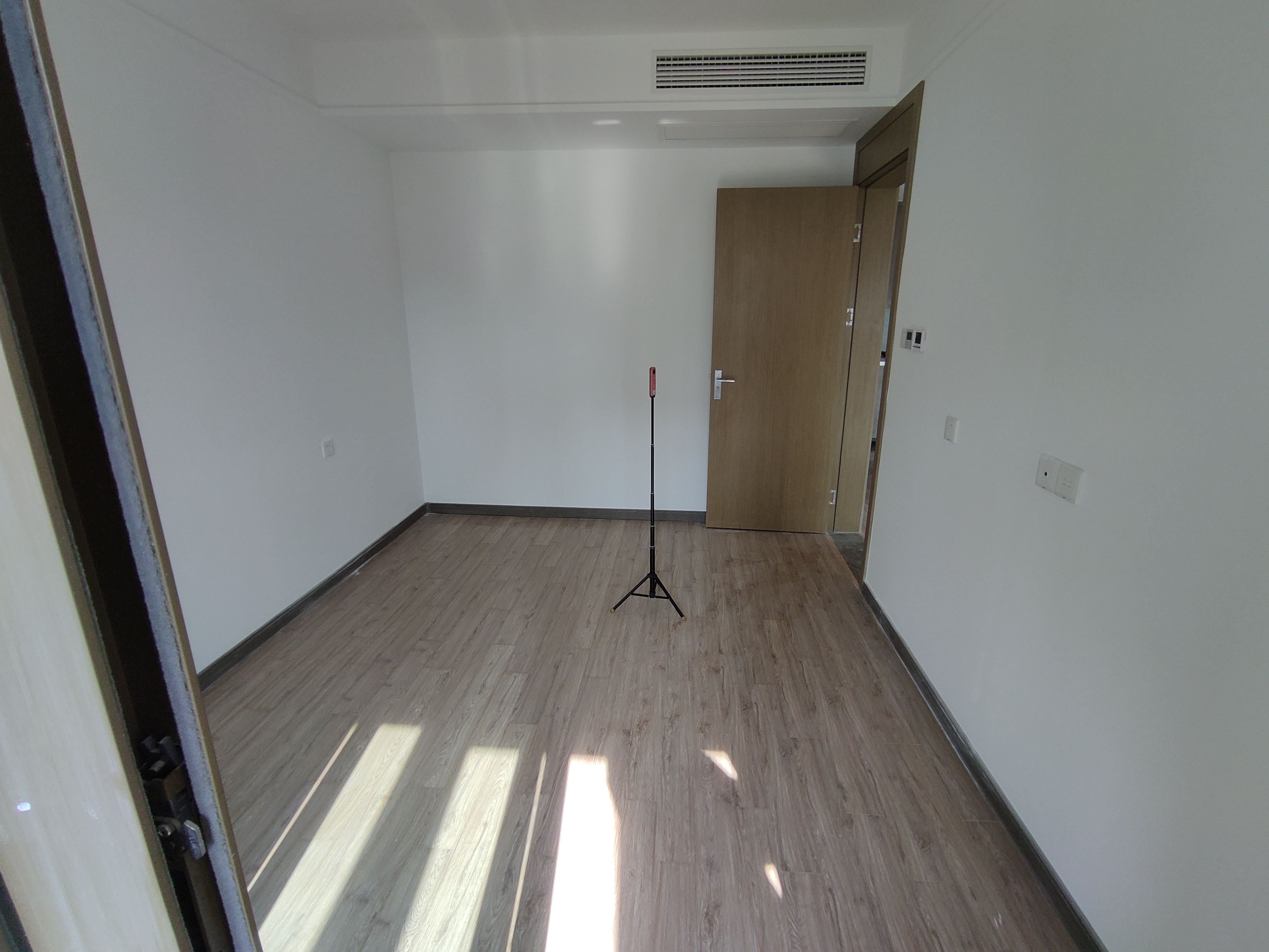 雅居乐鑫基中央公馆西区 4室2厅2卫 142.48m&sup2;