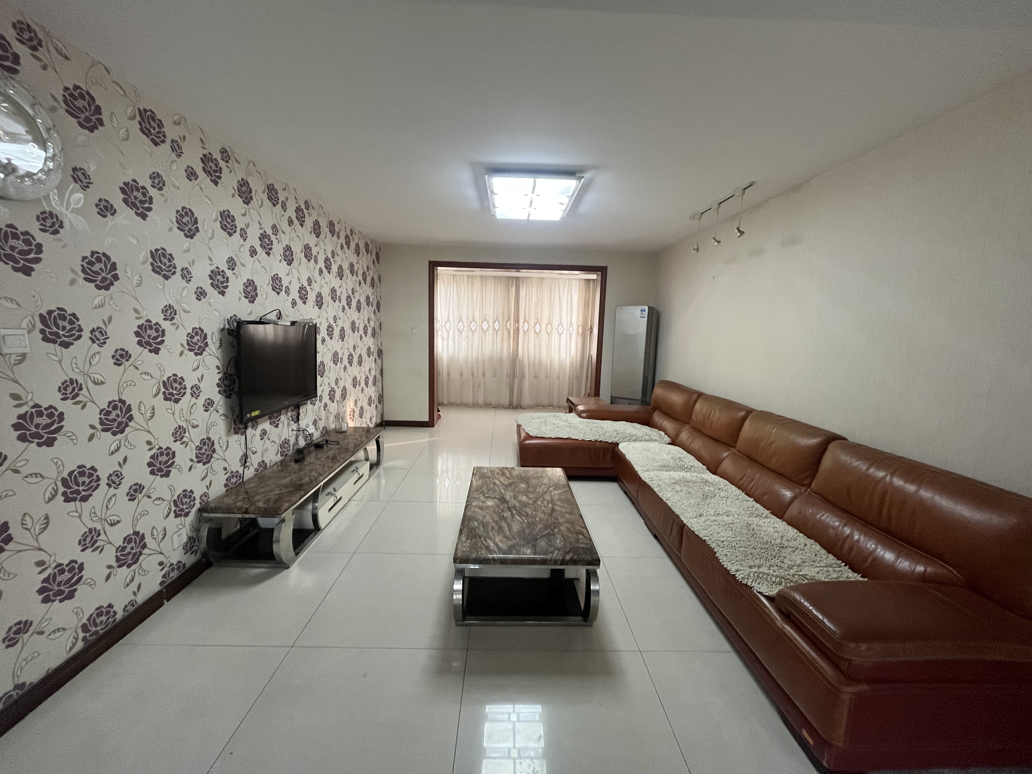 春晖花园 3室2厅2卫 122.11m&sup2;