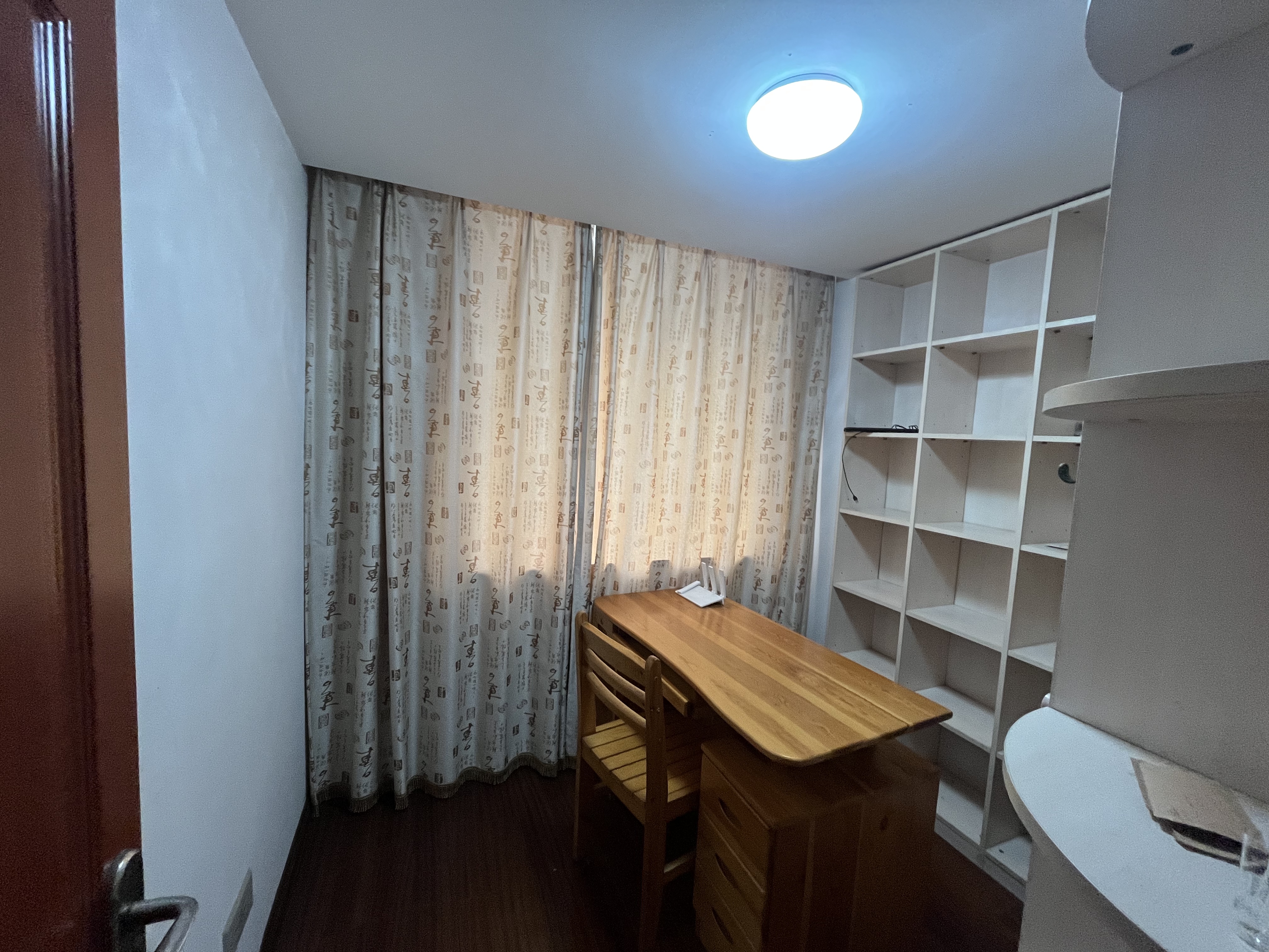 春晖花园 3室2厅2卫 122.11m&sup2;