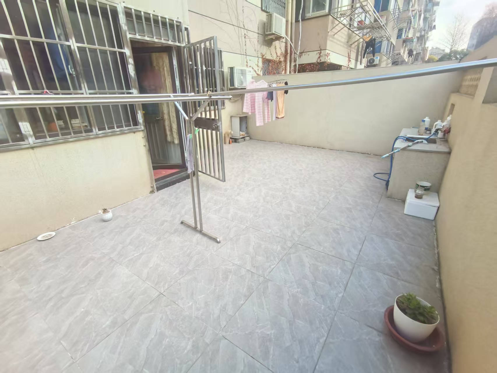 光明南村 3室1厅1卫 97m&sup2;