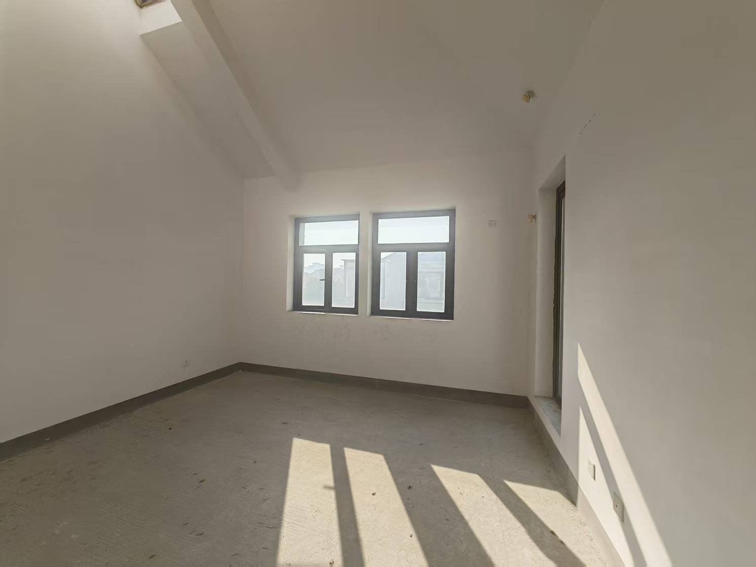 金河名人世家 4室2厅3卫 306m&sup2;