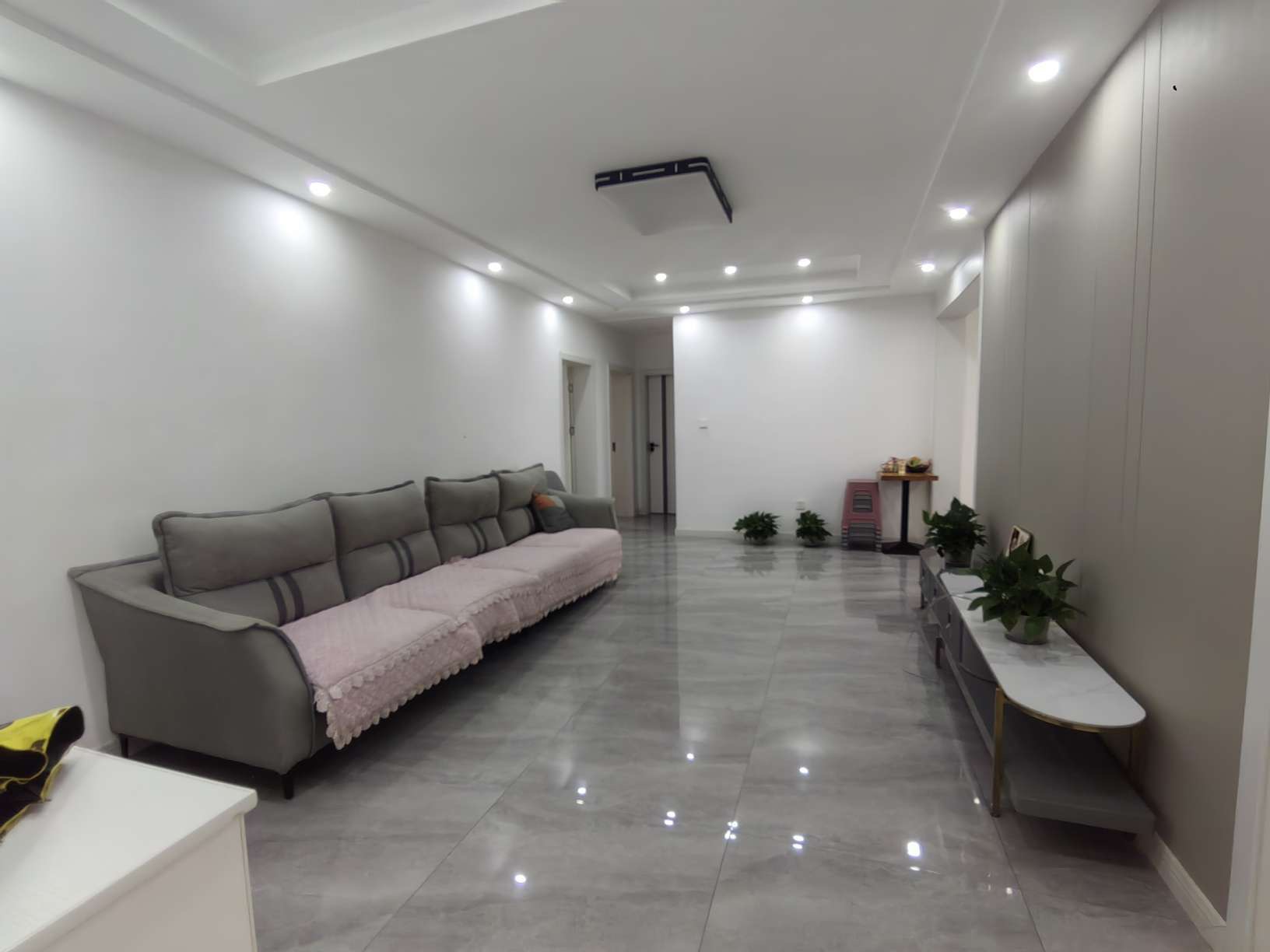 华德公寓 4室2厅2卫 156m²