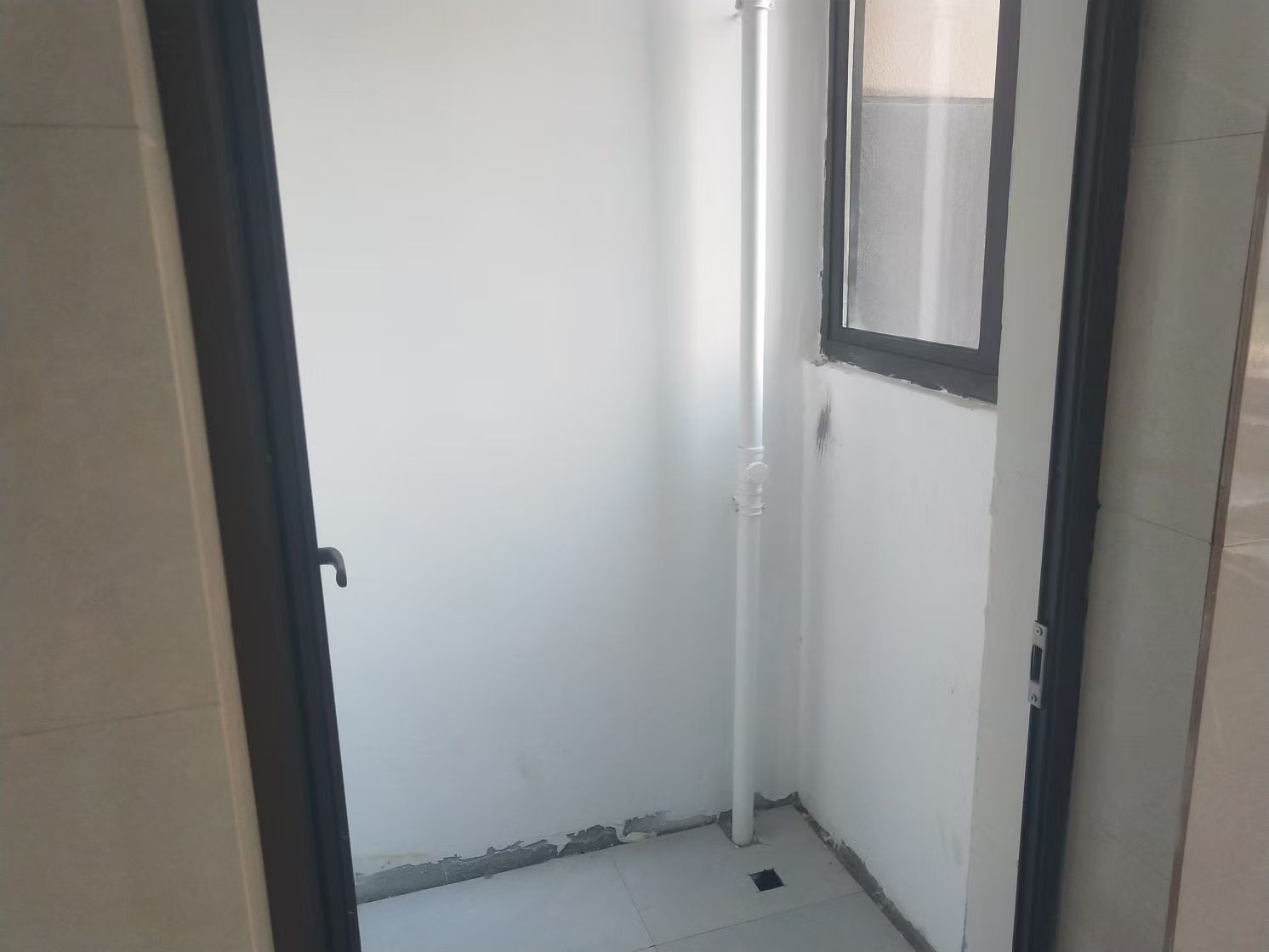 世伦佳苑 2室2厅1卫 82m&sup2;