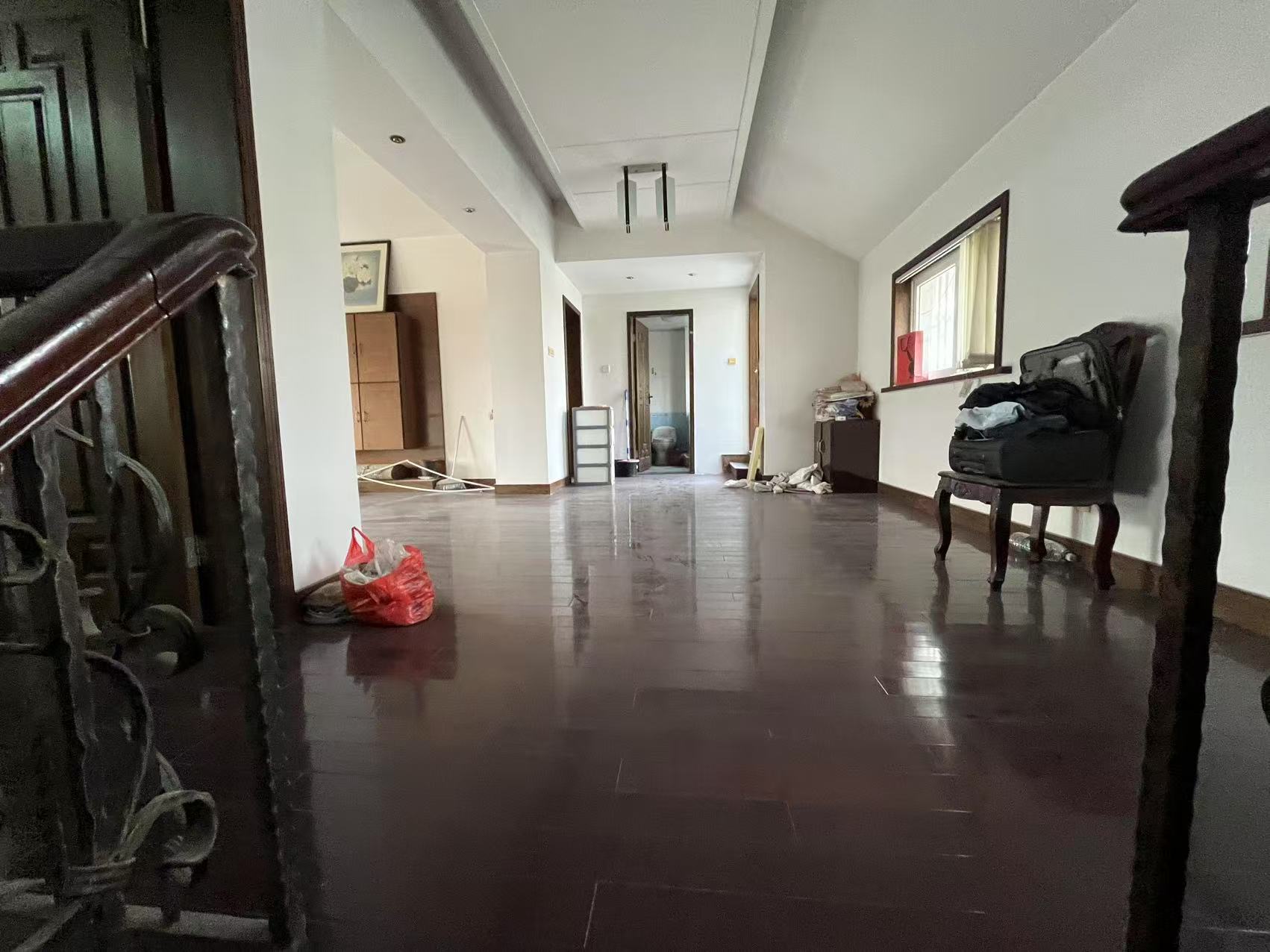 瑞丰花园 5室3厅2卫 218m&sup2;