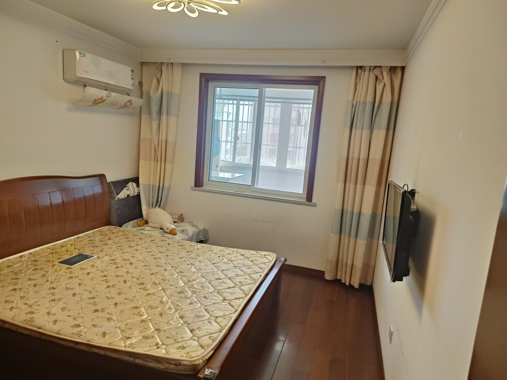 怡园北村南区 3室2厅1卫 108m²
