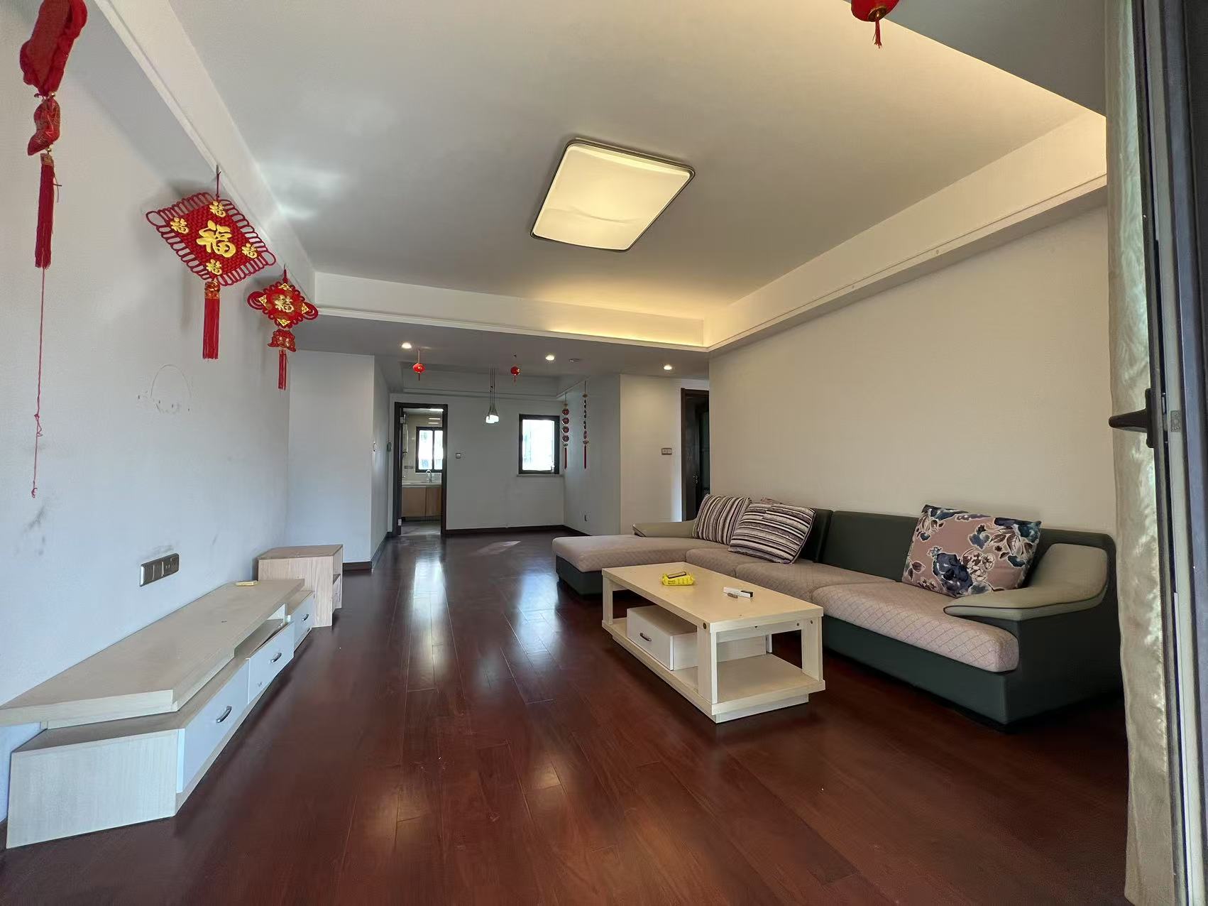 万科城市之光 4室2厅2卫 142.73m²