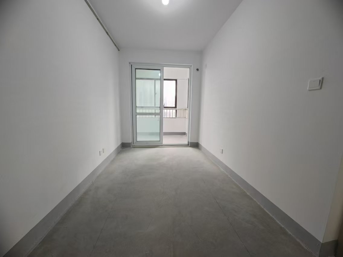 兴石花园 3室2厅1卫 105.47m²