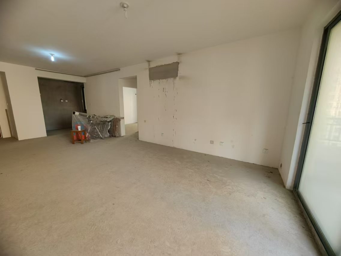 冠城大通棕榈湾 3室2厅2卫 138m&sup2;