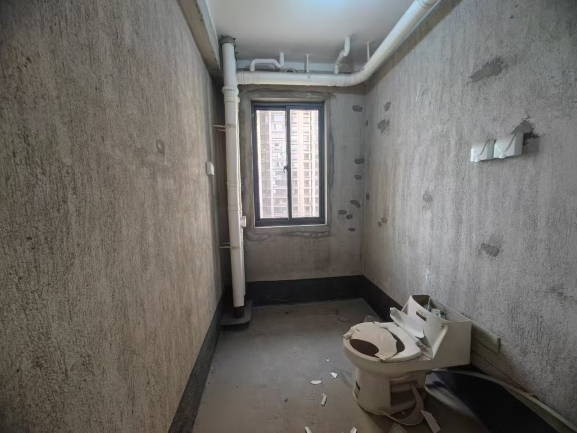 冠城大通棕榈湾 3室2厅2卫 138m&sup2;