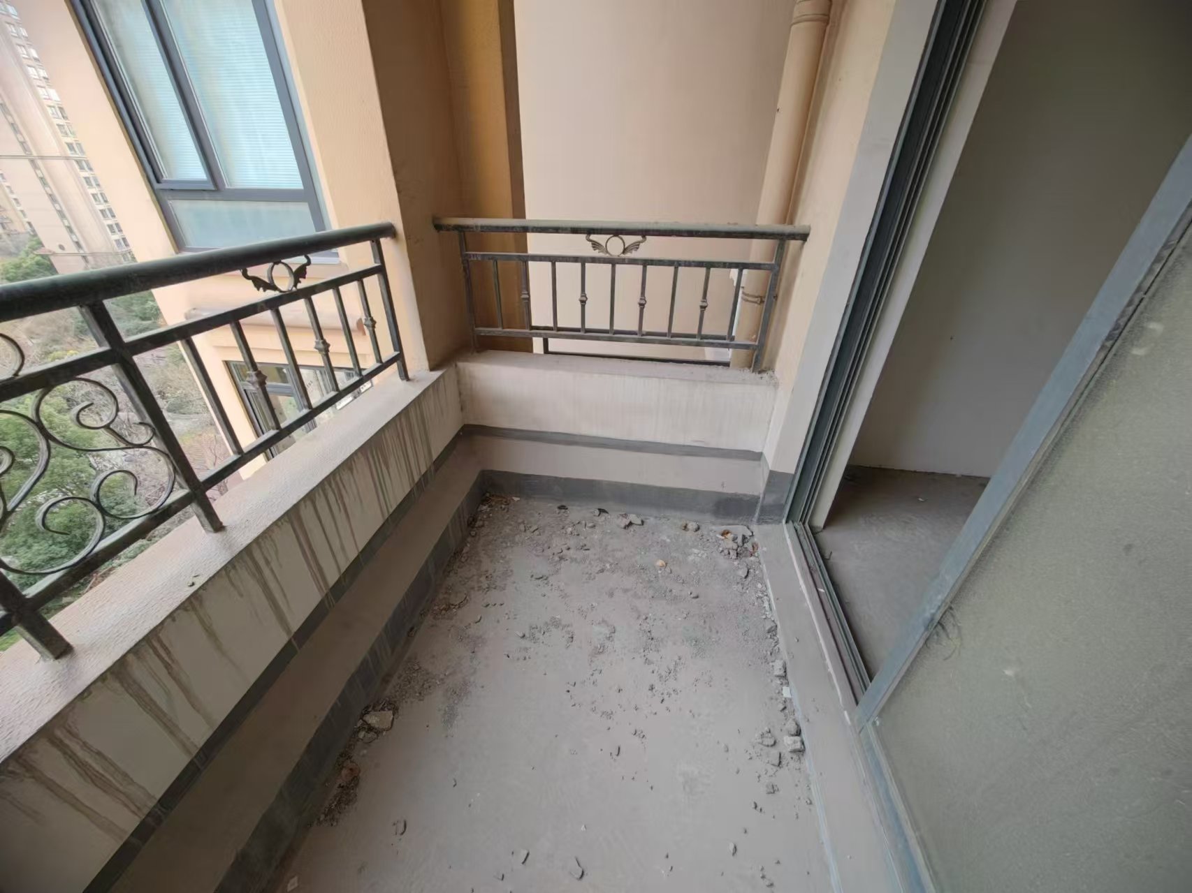 冠城大通棕榈湾 3室2厅2卫 138m&sup2;