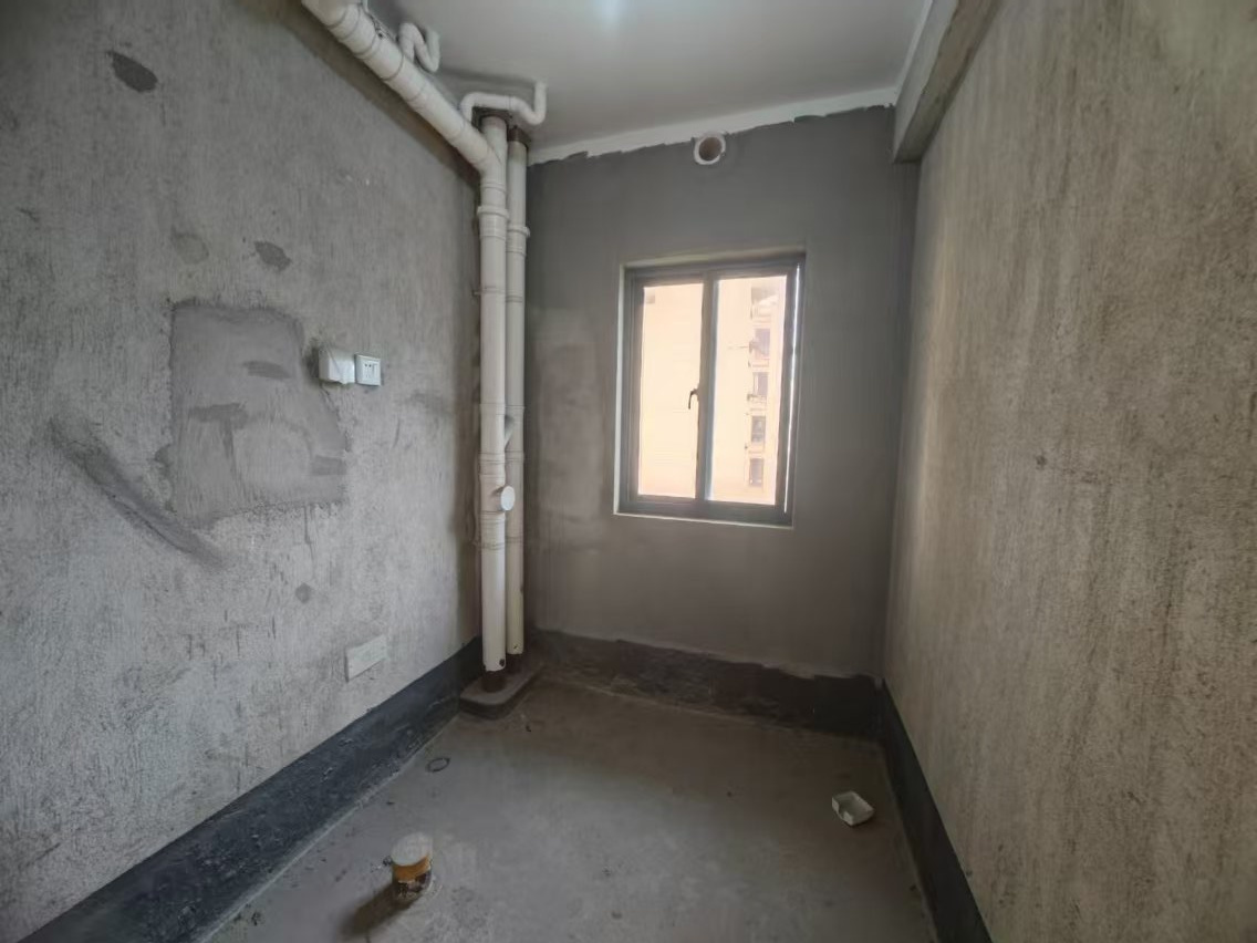 冠城大通棕榈湾 3室2厅2卫 138m&sup2;