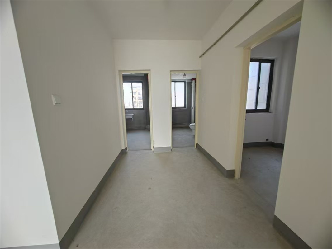 同和嘉苑南区 3室2厅1卫 122m²