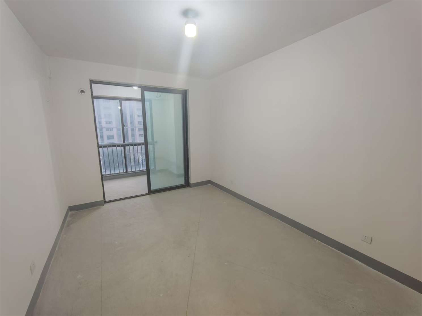 世伦佳苑 2室1厅1卫 95.7m&sup2;