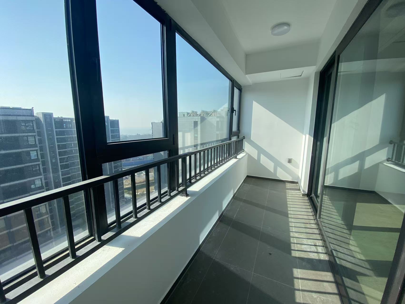 滨江道静园 3室2厅2卫 128m&sup2;