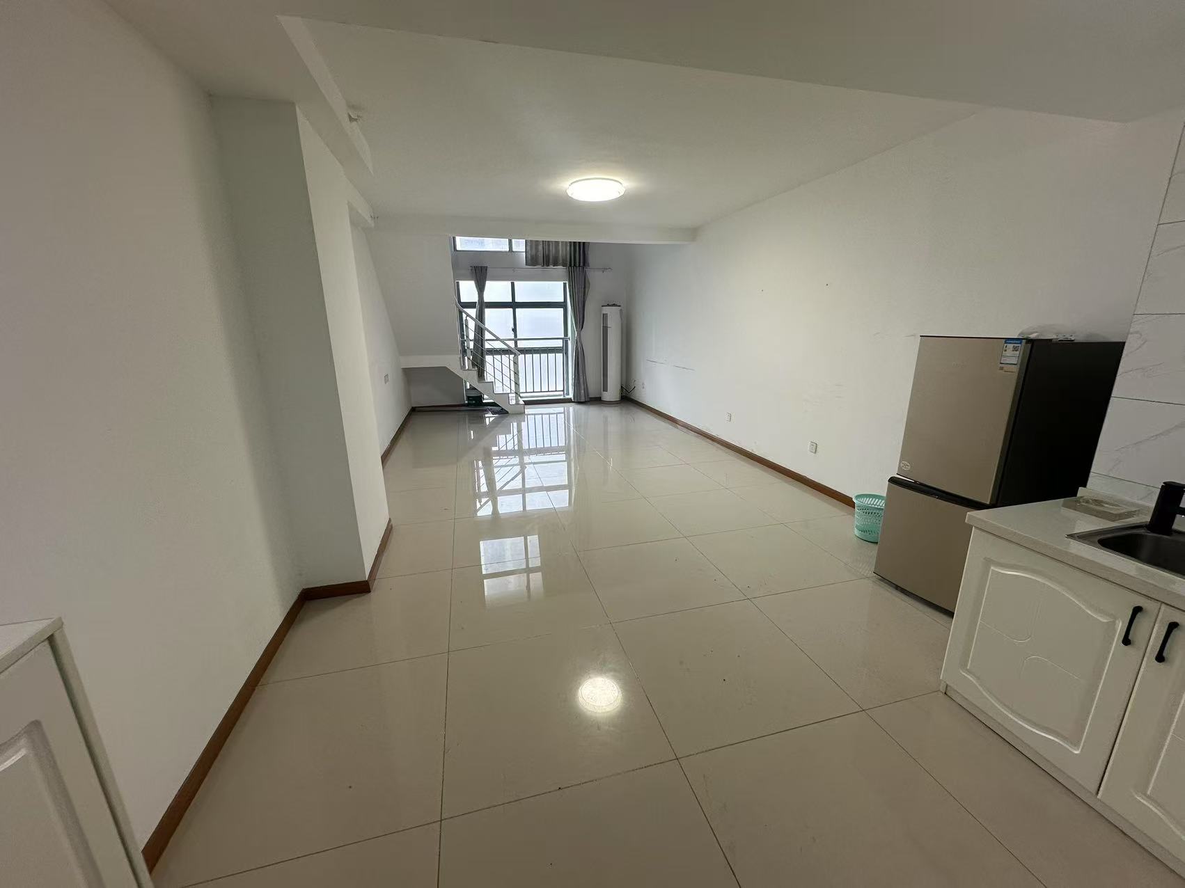 赛格时代广场 2室1厅1卫 62m&sup2;