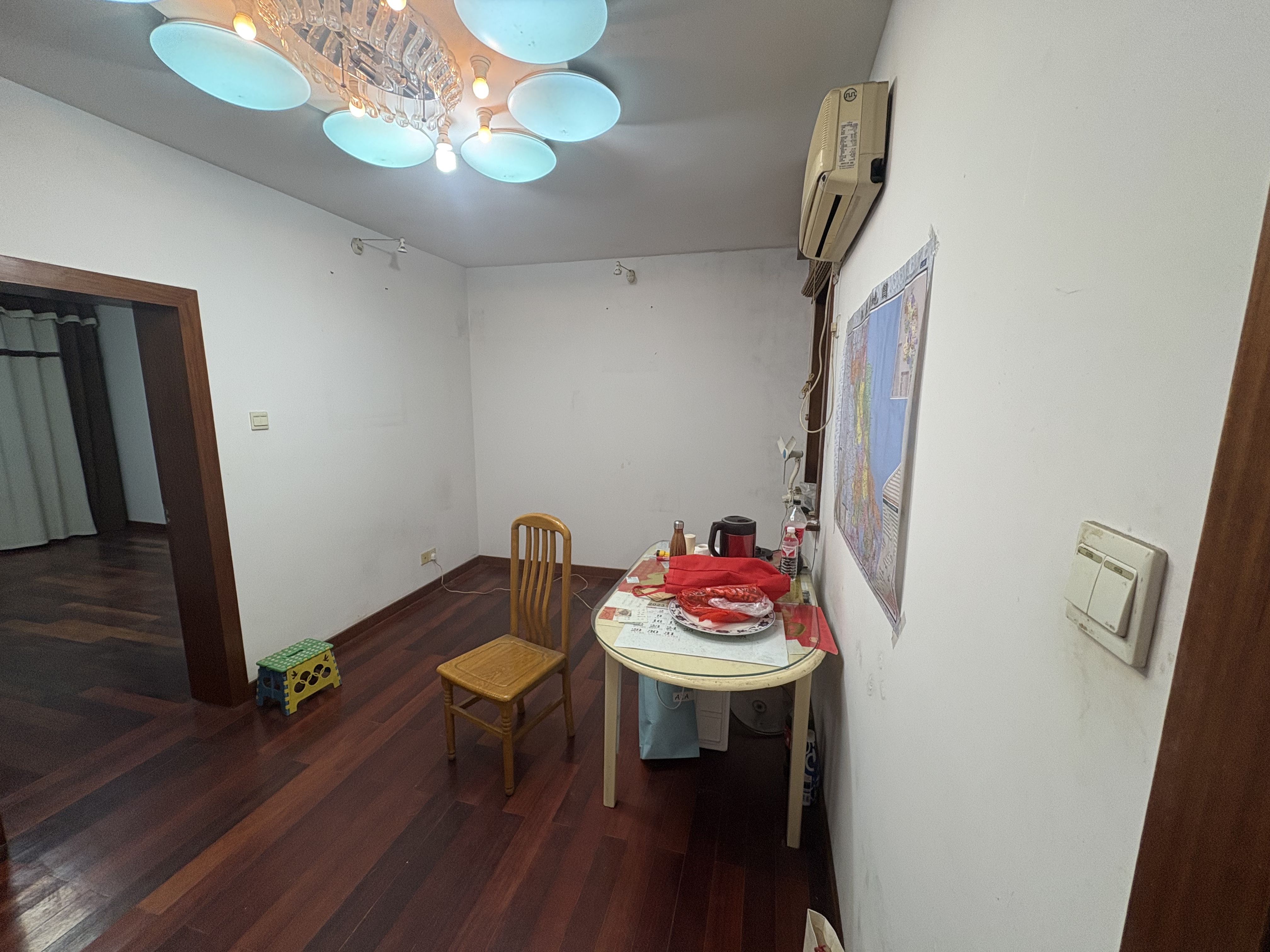 方大花苑 2室1厅1卫 70m²