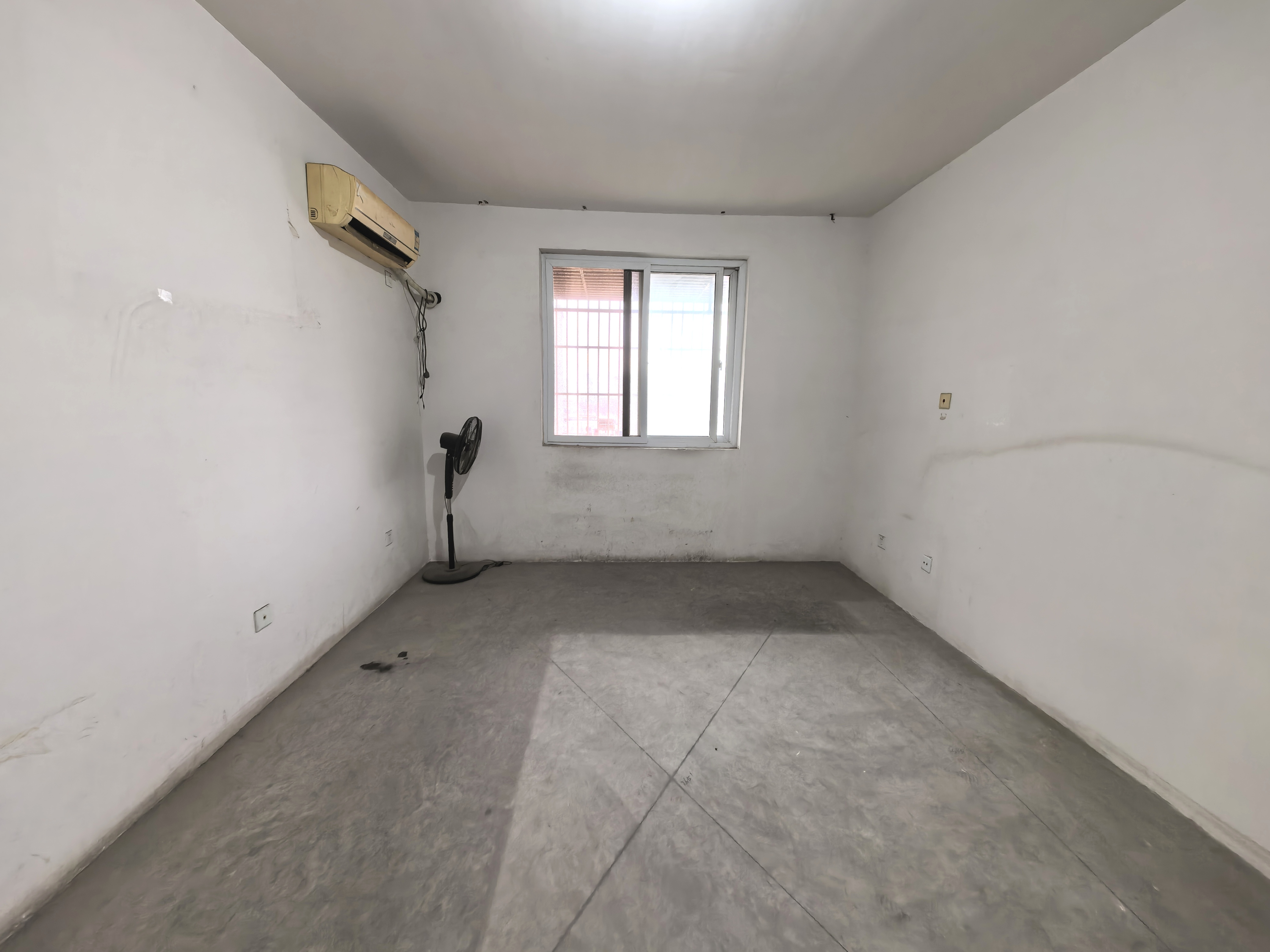 和谐汇景新苑 4室2厅1卫 146m&sup2;