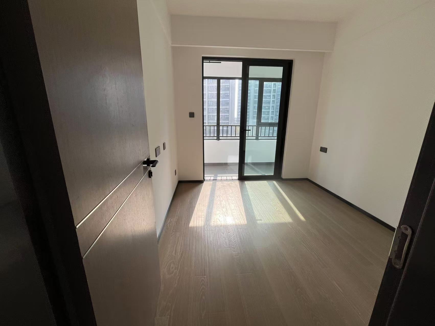滨江道静园 3室2厅2卫 117.56m&sup2;